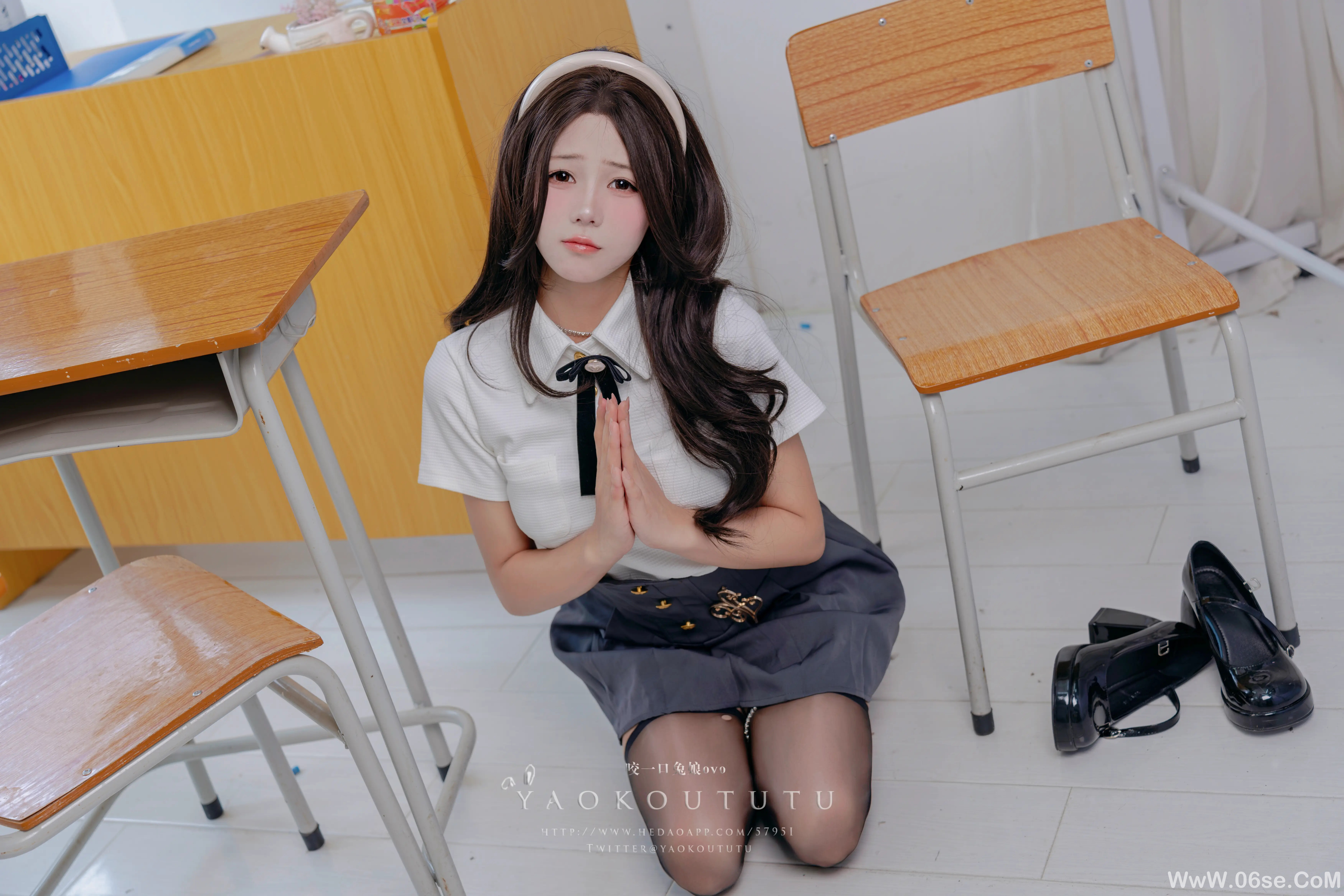 图片[41]-咬一口兔娘_十月订阅『实习老师的欢迎仪式』-六色网