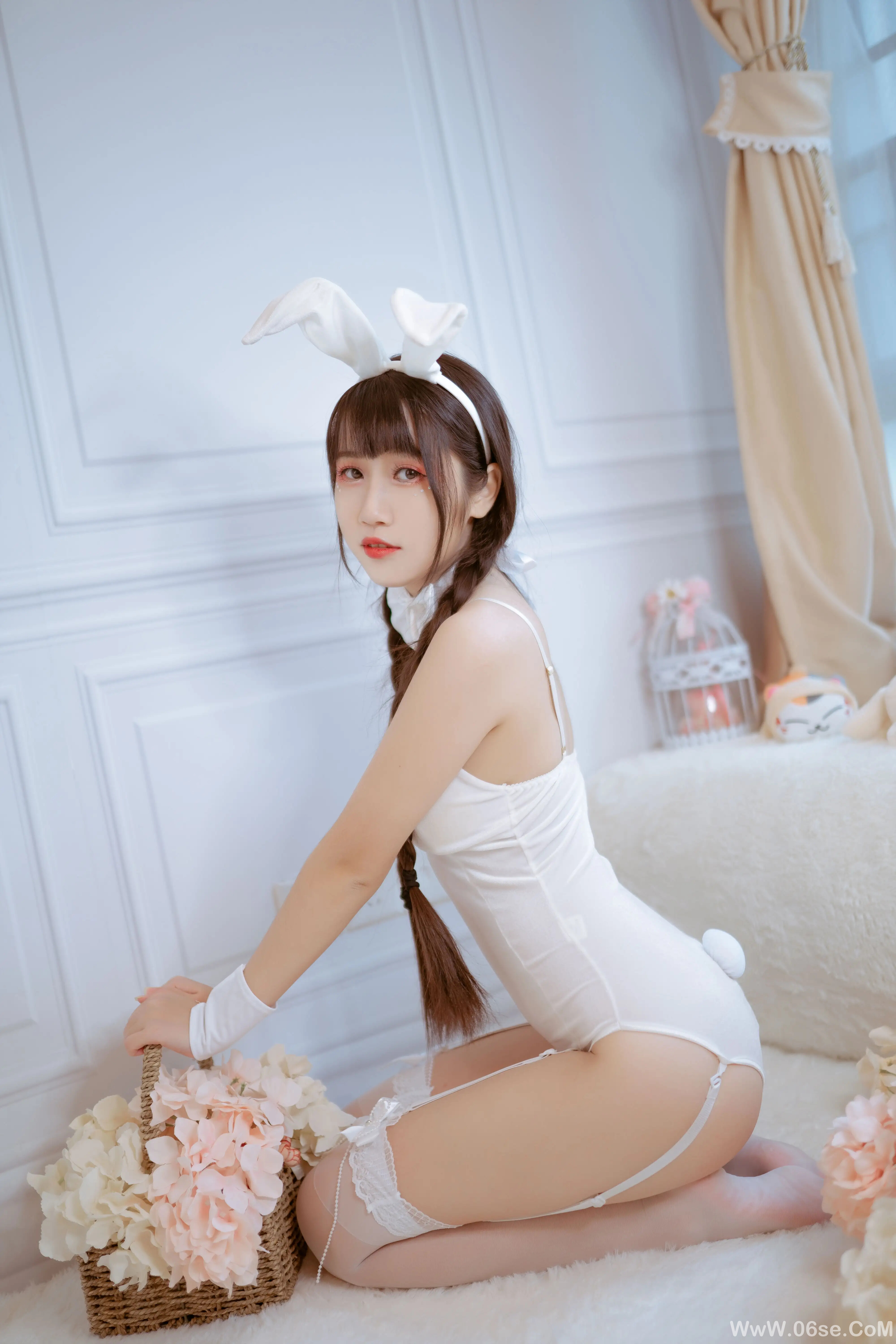 图片[11]-不呆猫 – 白色兔女郎-六色网