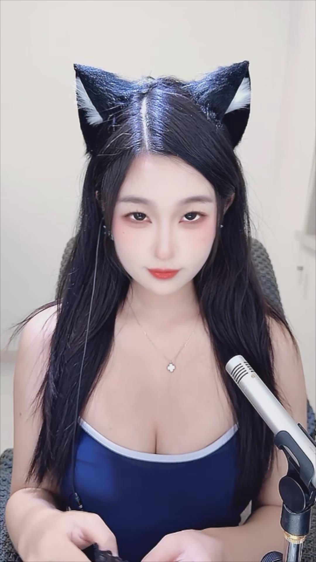 【在线播放】涩涩桃儿 撸麦 啊张嘴