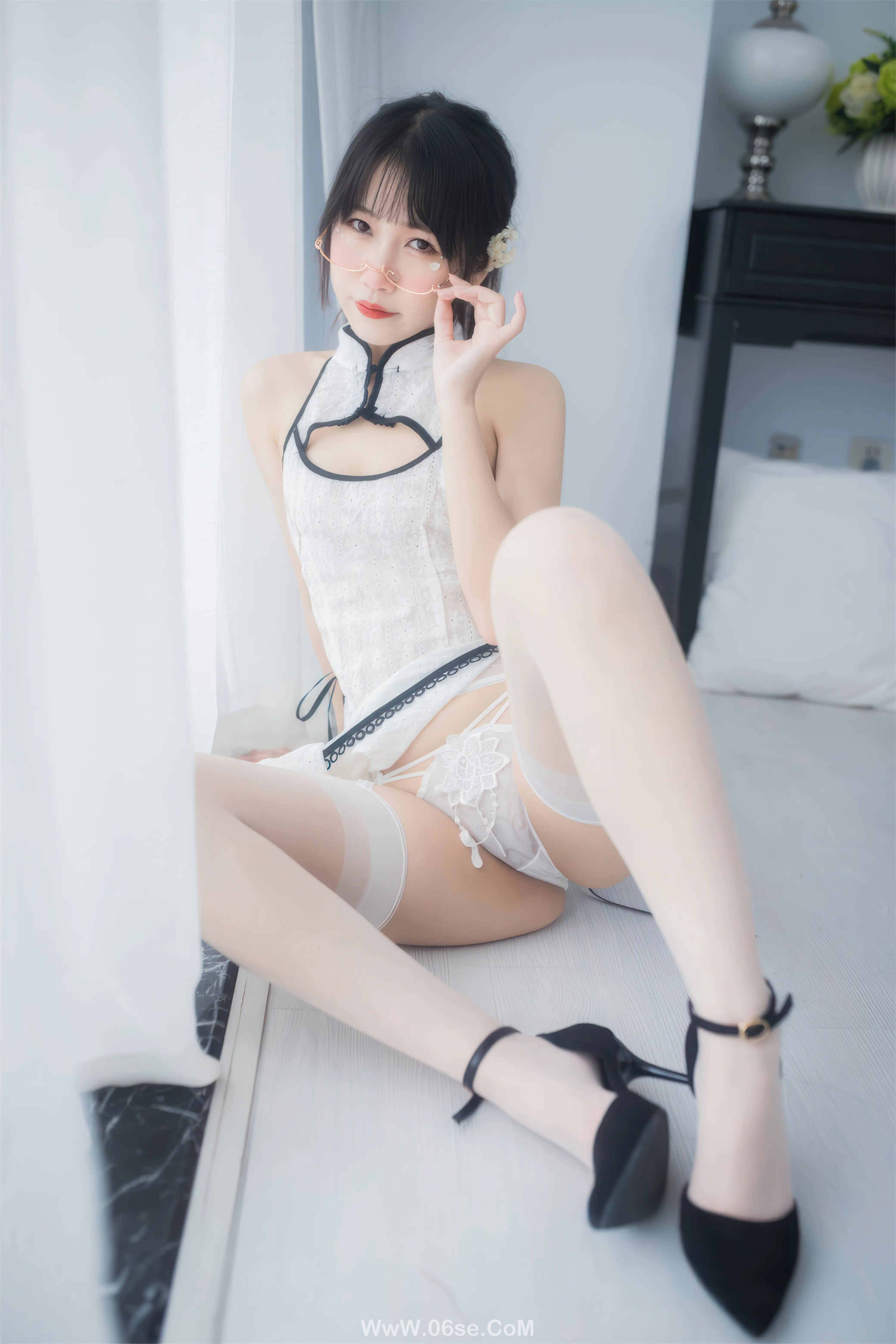 图片[35]-不呆猫 – 人妻白旗袍-六色网