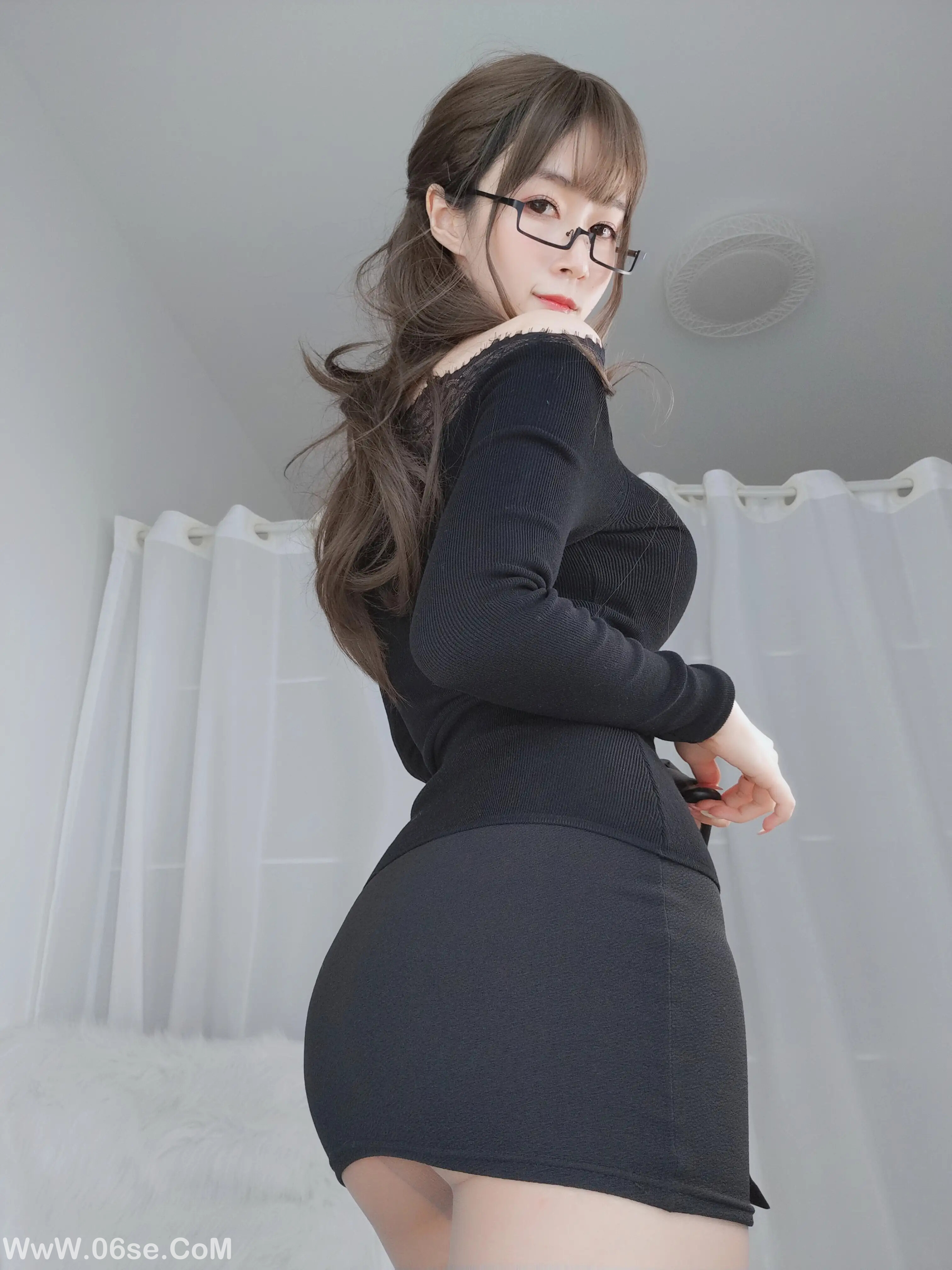 图片[30]-白银81 – 黑西服-六色网