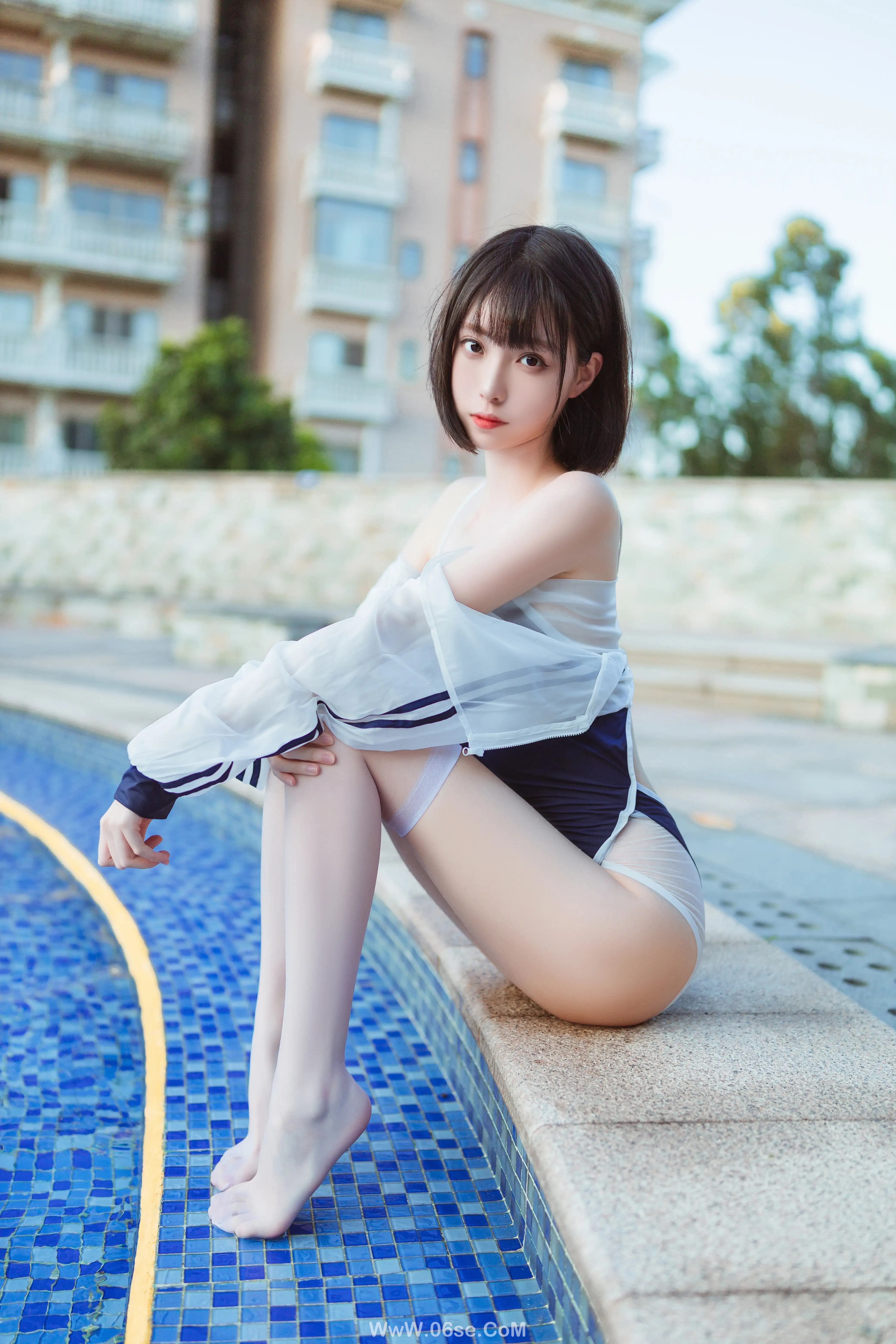 图片[15]-许岚LAN 泳池竟泳-六色网
