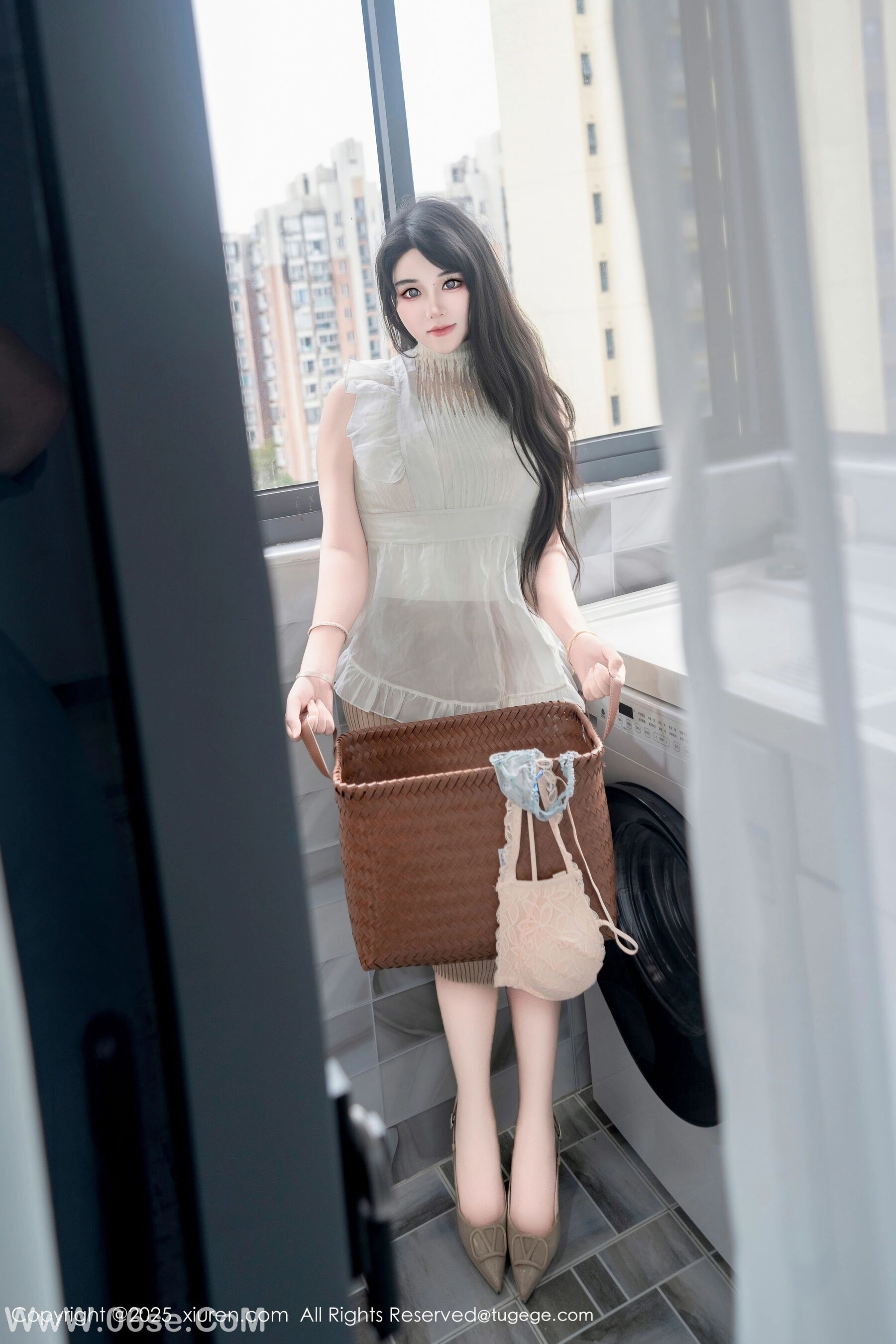 图片[9]-秀人网 – NO.11010 – 汐汐爱吃草莓 [84P]-六色网