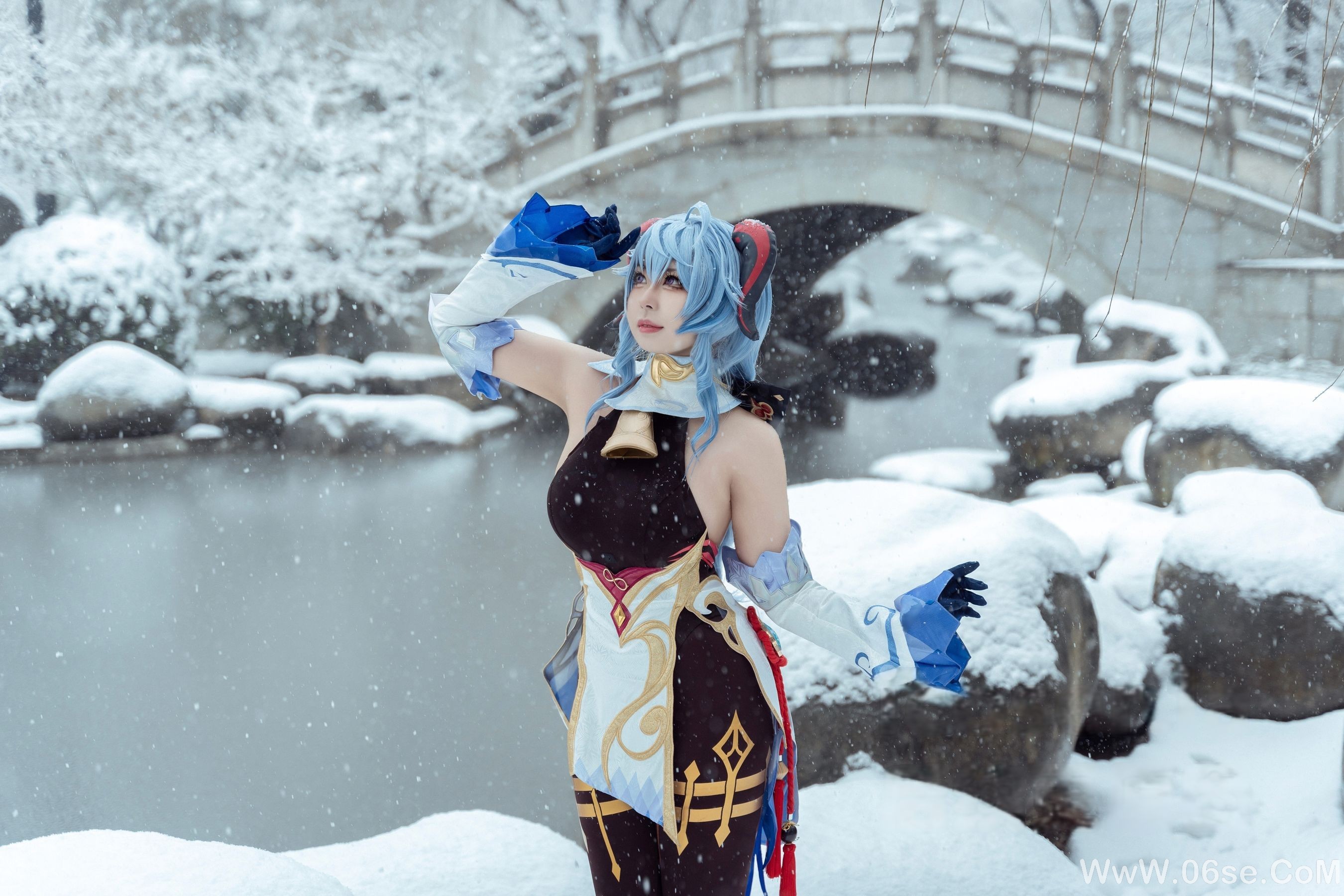 图片[32]-虎森森 – 原神 甘雨 雪景 [42P]-六色网