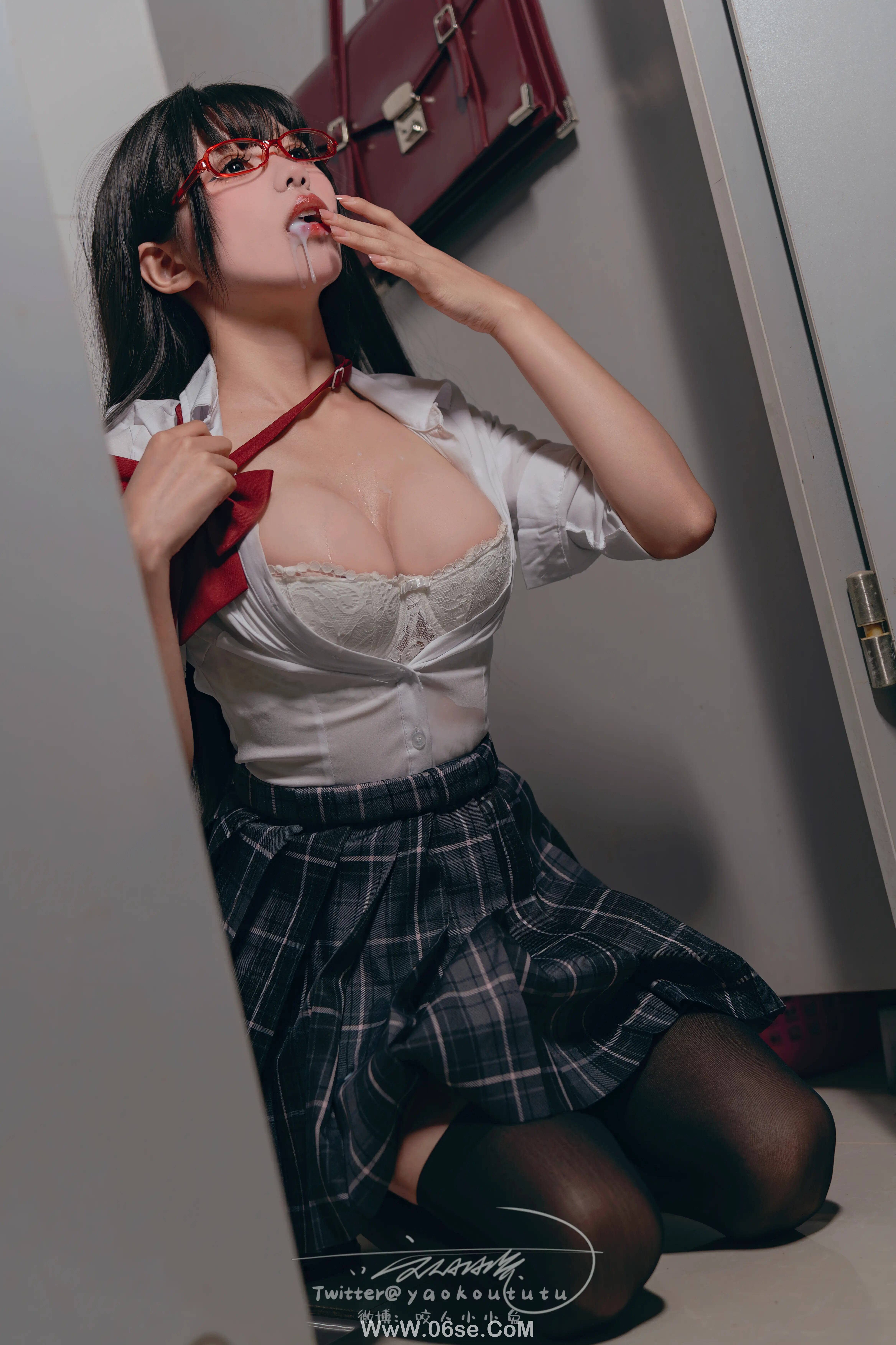 图片[39]-咬一口兔娘 电车惊魂-六色网