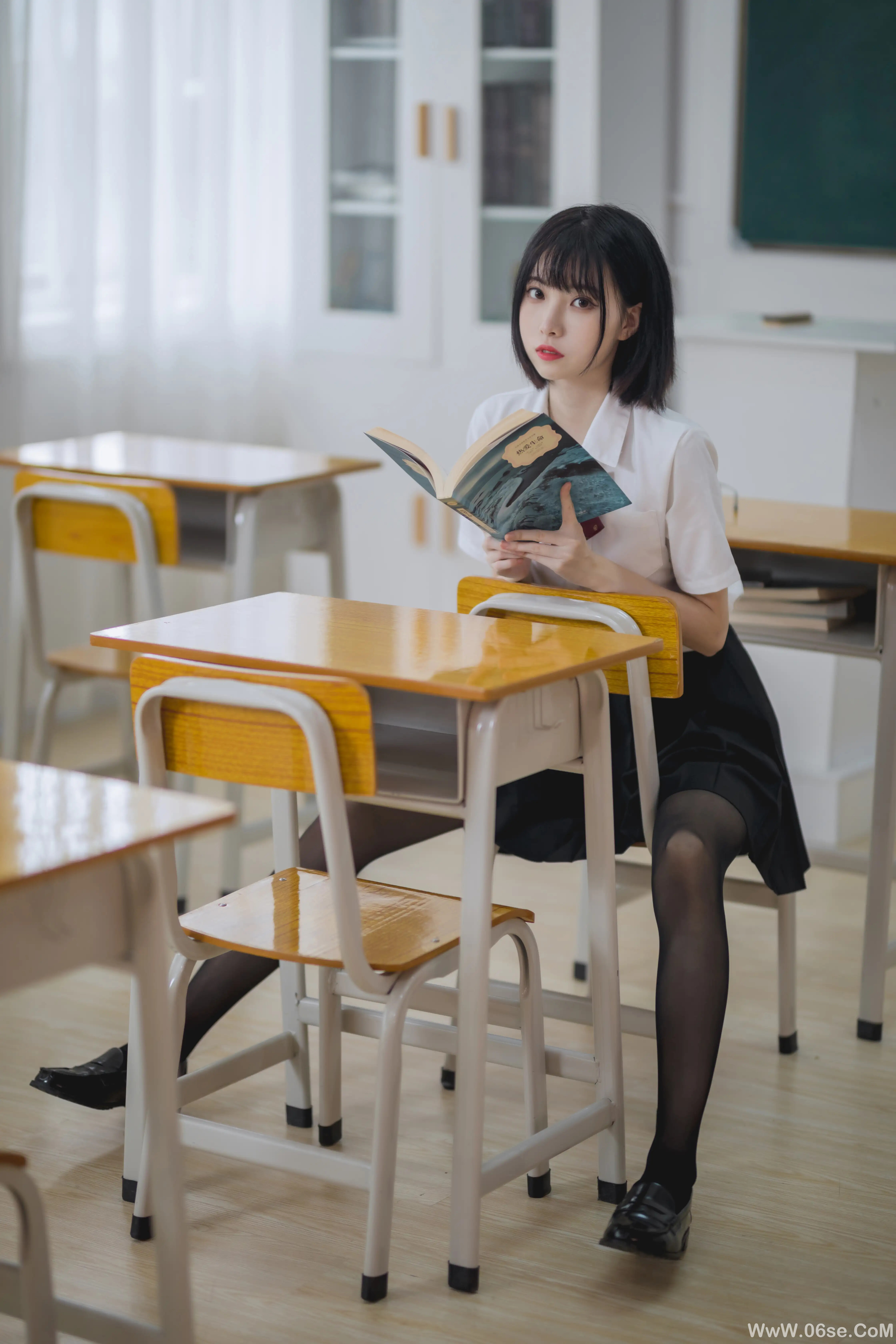 图片[23]-许岚LAN 教室jk黑丝-六色网