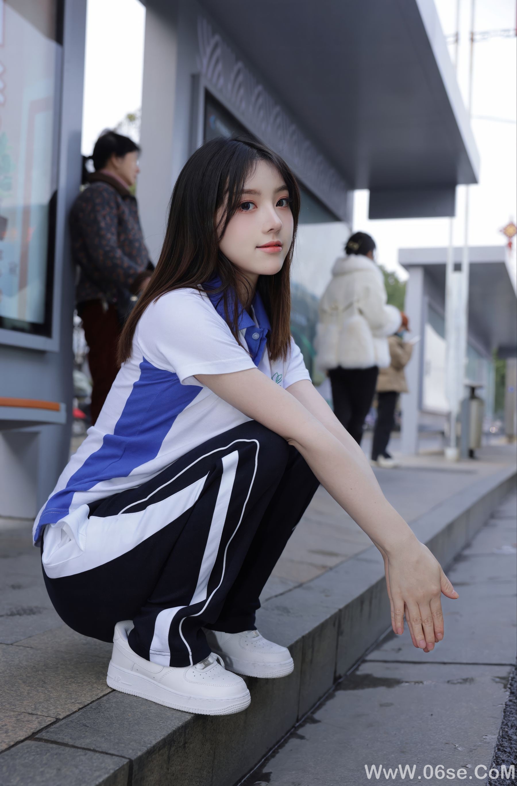 图片[13]-豆瓣酱 公交车写真 [85P]-六色网