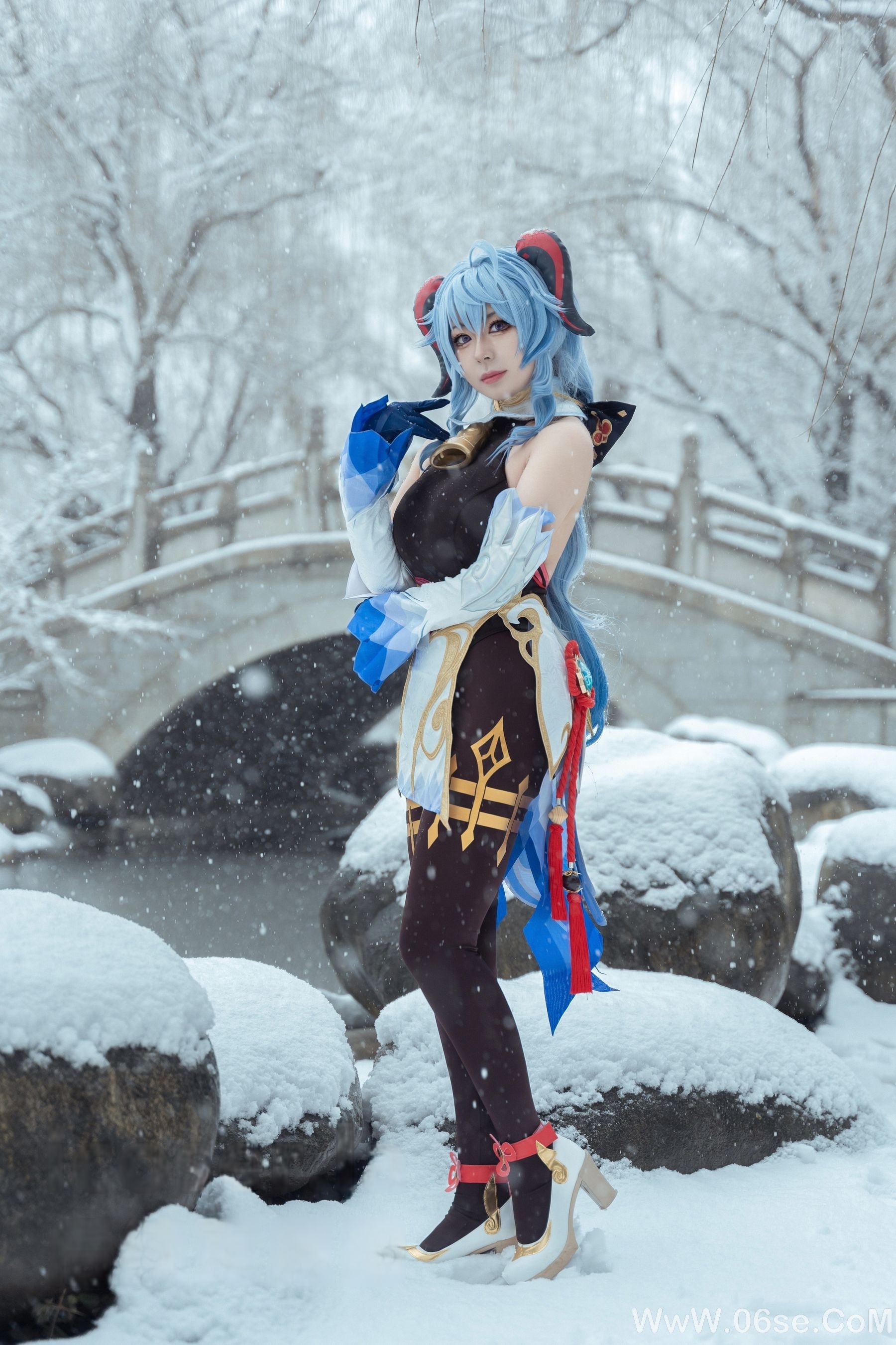 图片[30]-虎森森 – 原神 甘雨 雪景 [42P]-六色网