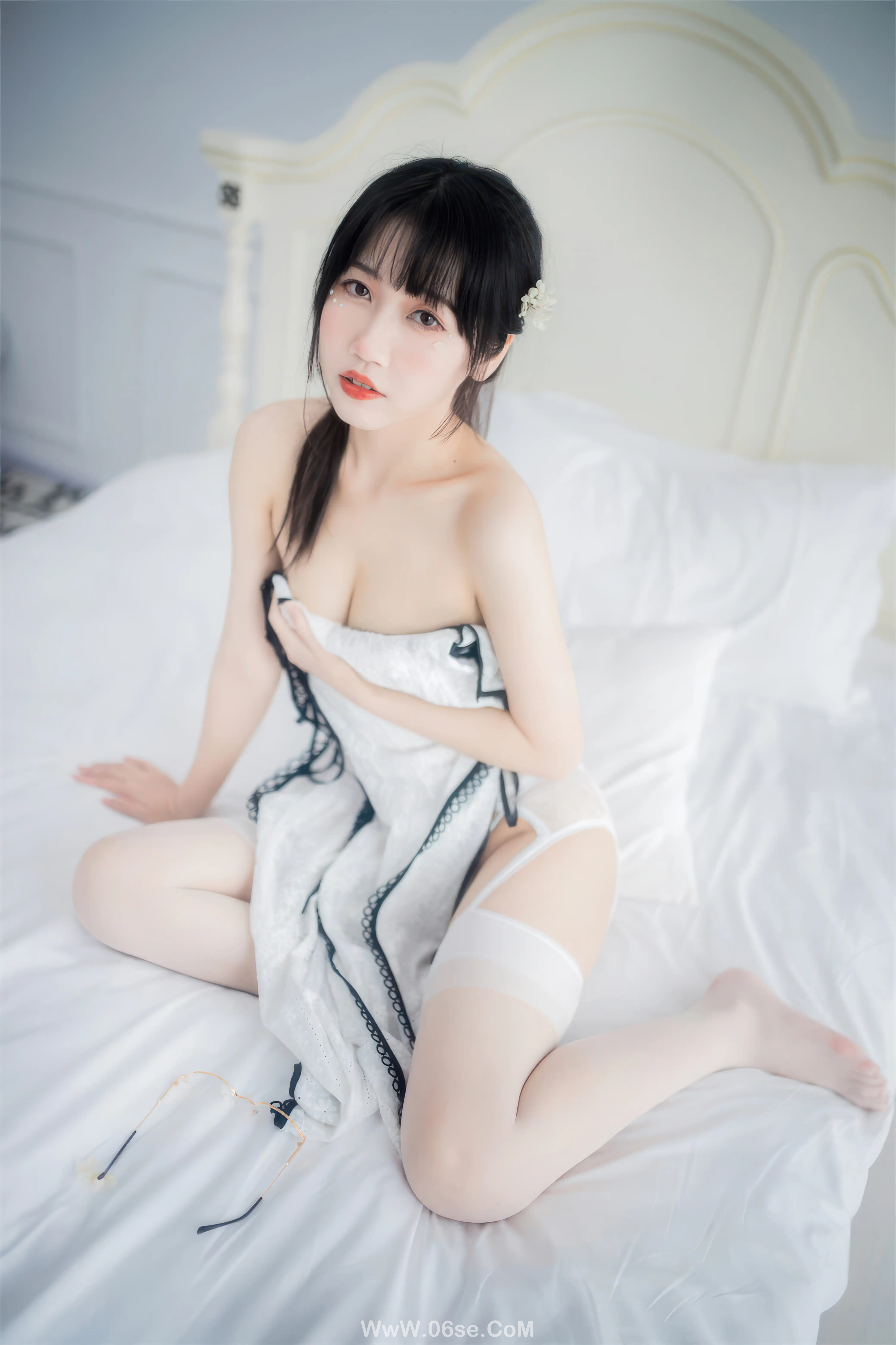 图片[6]-不呆猫 – 人妻白旗袍-六色网