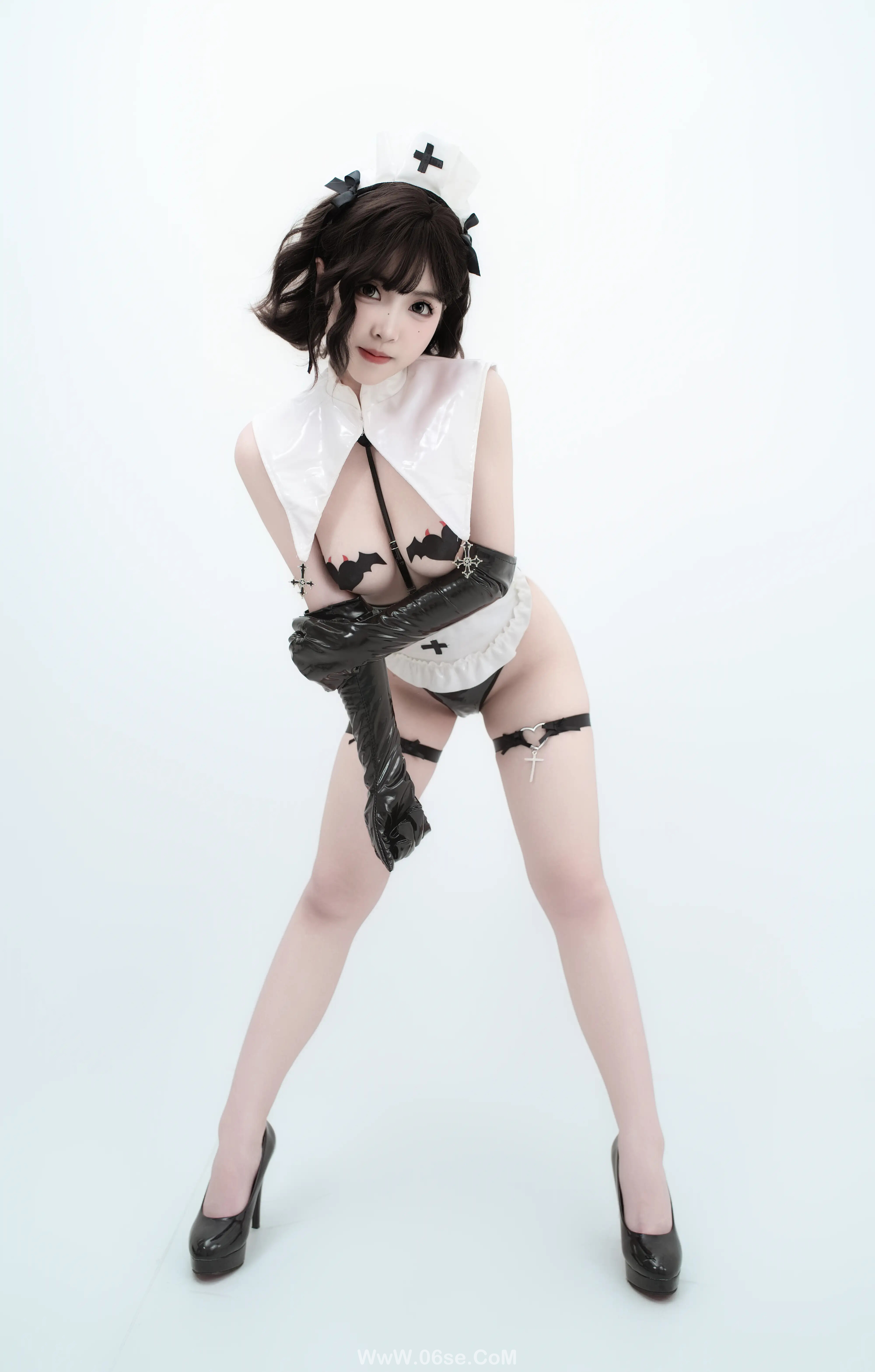 图片[34]-Bangni邦尼 – 武装修女-六色网
