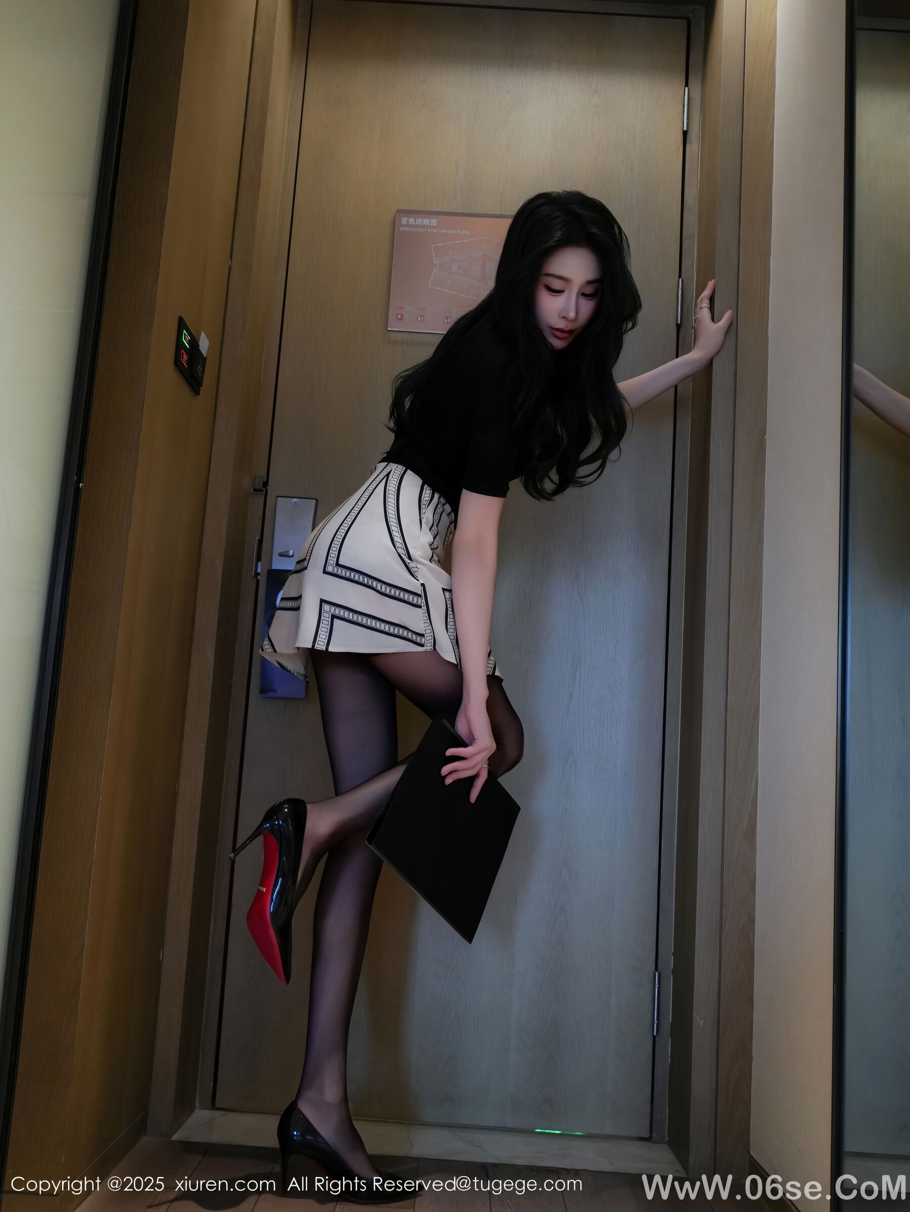 图片[17]-[Xiuren秀人网] 2025.09.28 NO.10817 椰汁糯米姬[81P]-六色网
