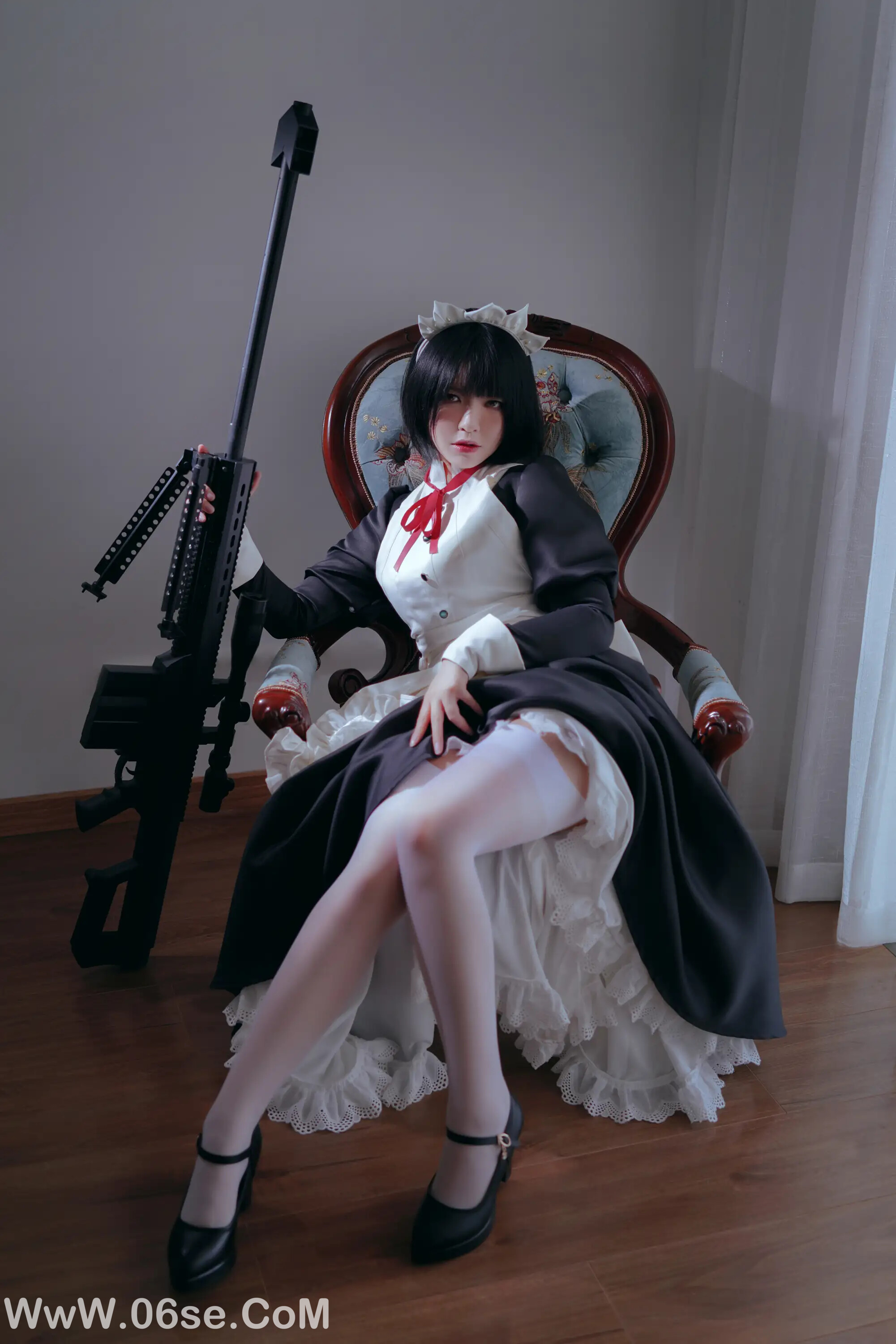 半半子 – 讨厌面包的女仆-六色网