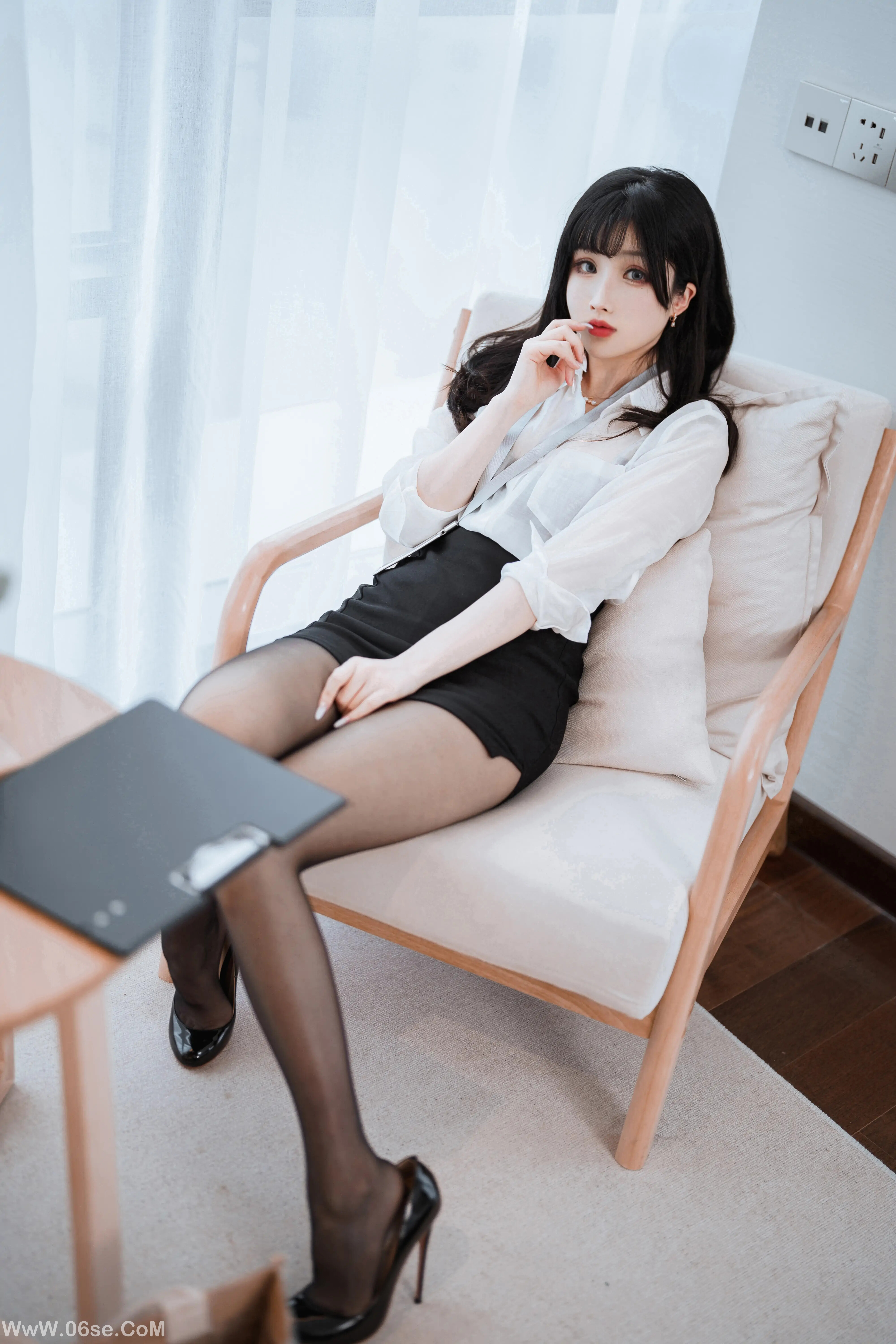 图片[53]-肉扣热热子(rioko凉凉子) 黑丝OL制服双人 (&面饼仙儿)-六色网