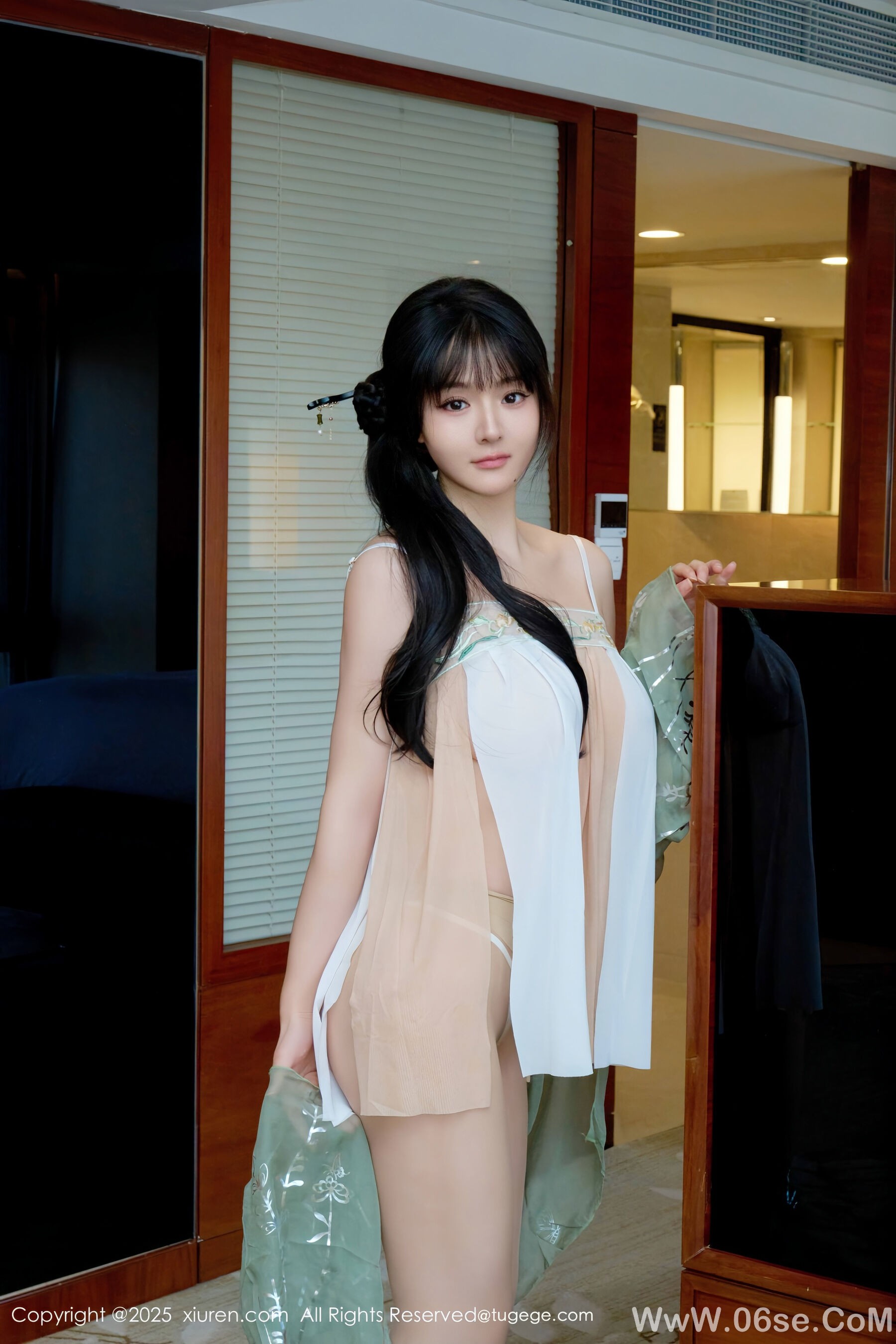 图片[34]-[Xiuren秀人网] 2025.09.28 NO.10818 沈南汐RuRu[57P]-六色网