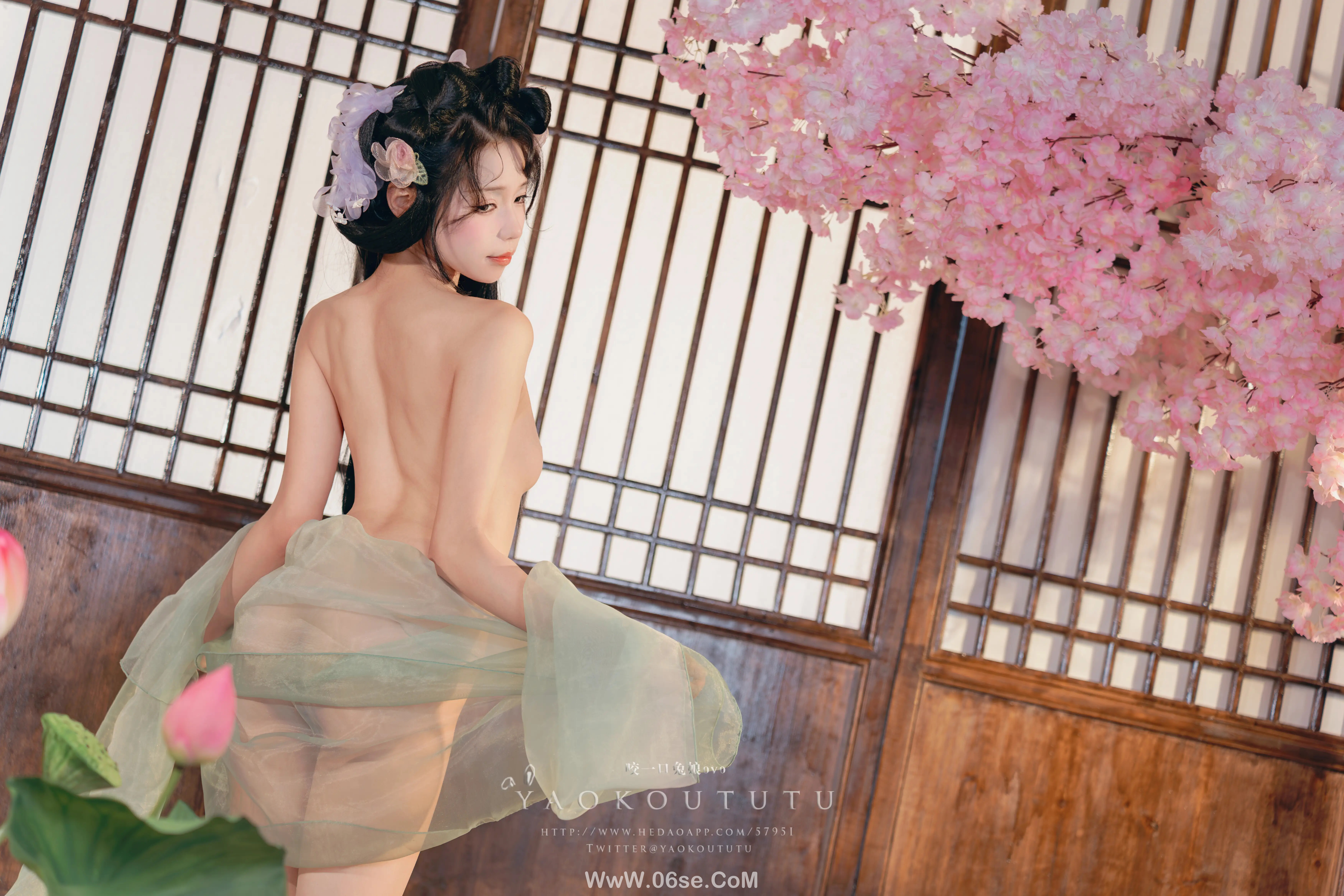 图片[29]-咬一口兔娘_八月订阅『醉倒荷塘边』-六色网