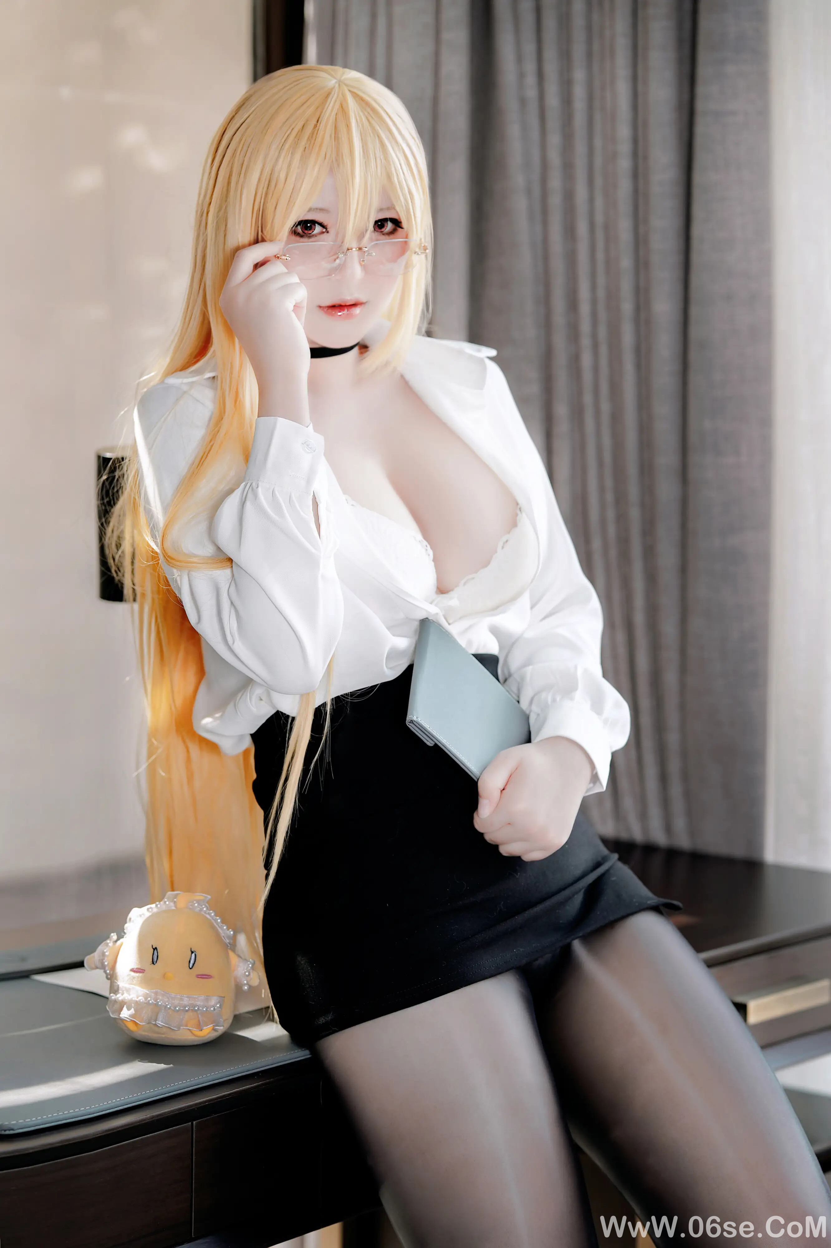 图片[21]-半半子 – 无懈可击的秘书-六色网