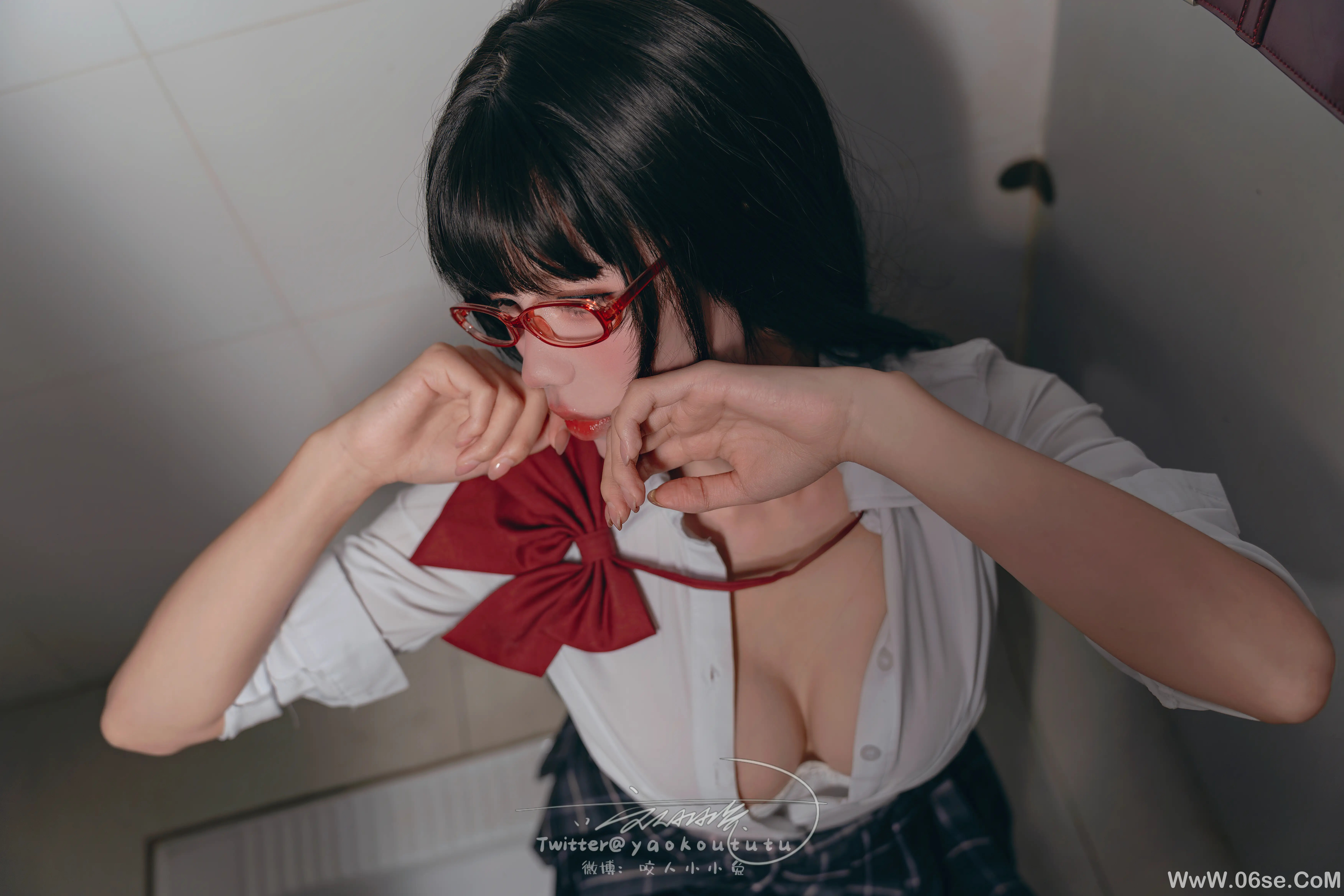 图片[34]-咬一口兔娘 电车惊魂-六色网