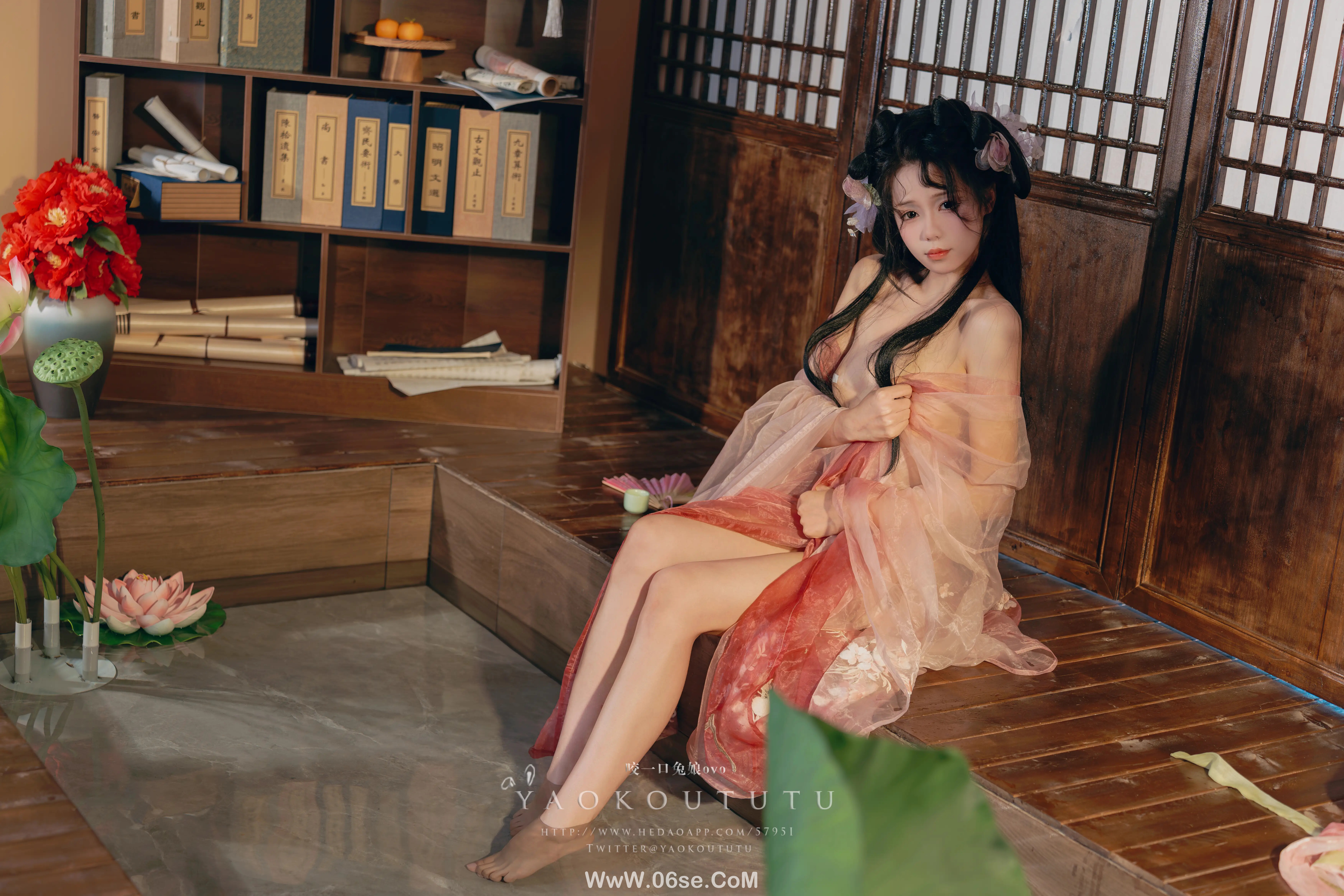 图片[21]-咬一口兔娘_八月订阅『醉倒荷塘边』-六色网