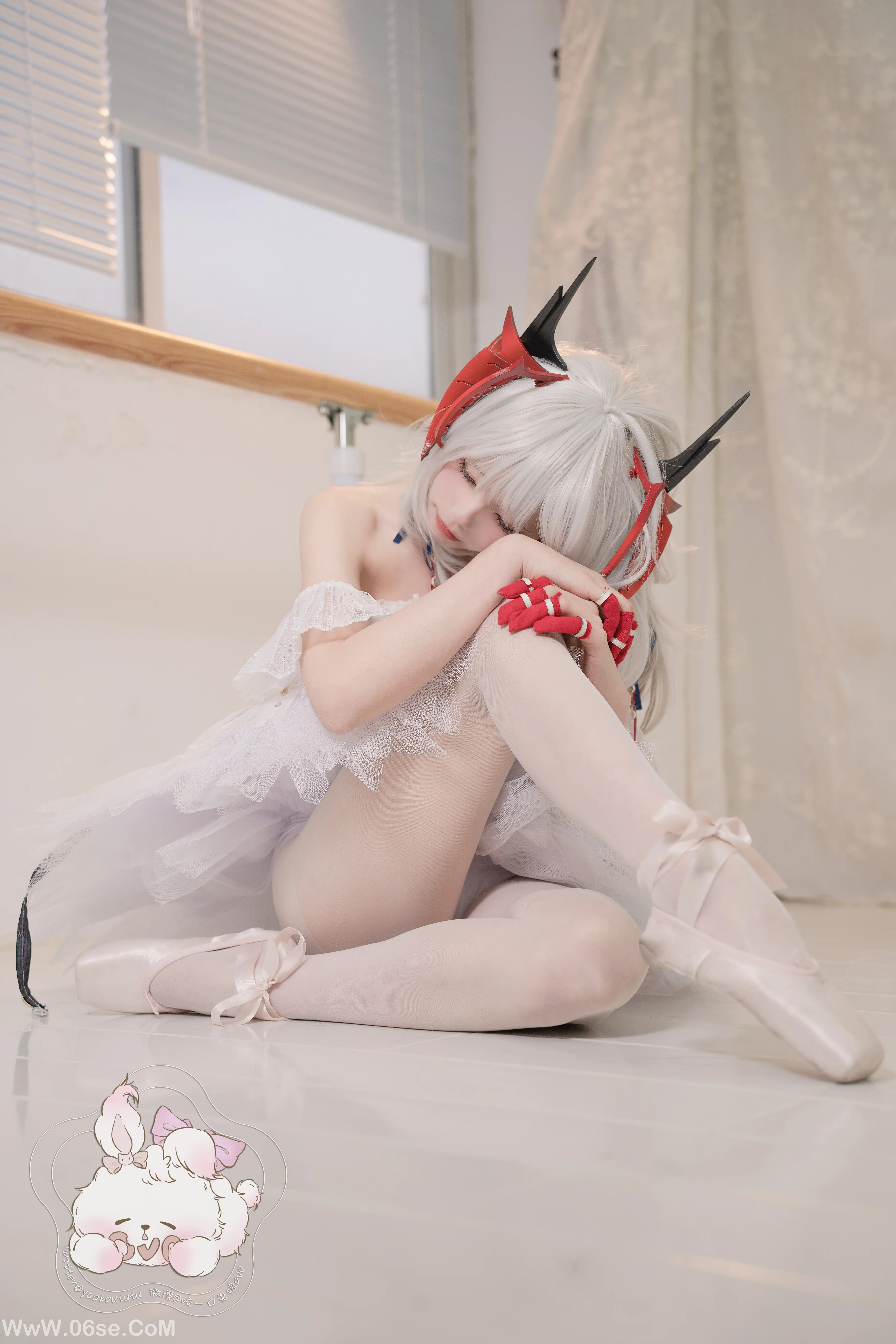 图片[19]-咬一口兔娘_四月订阅『w天鹅之舞』-六色网