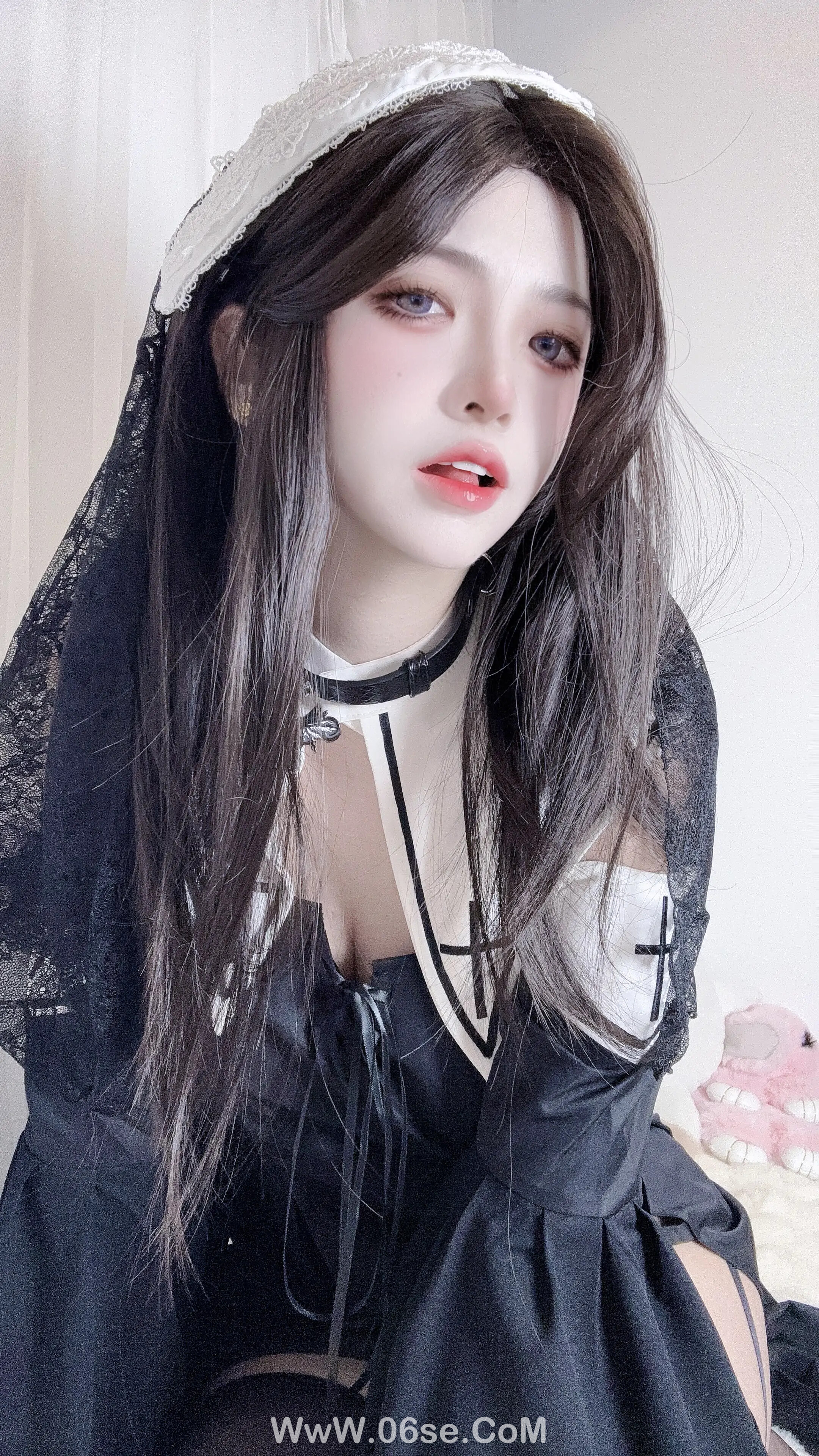 疯猫ss 修女自拍-六色网