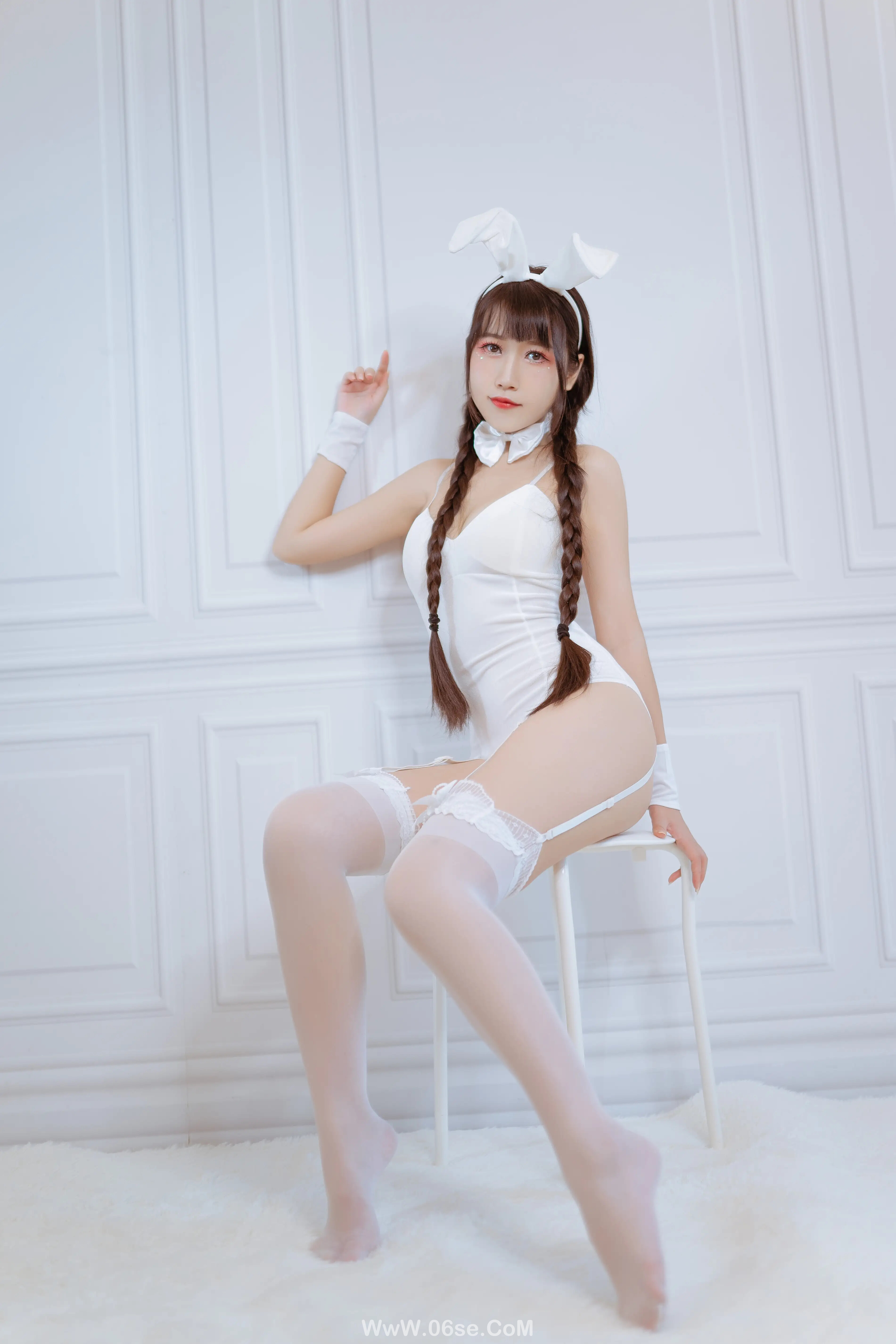 图片[4]-不呆猫 – 白色兔女郎-六色网