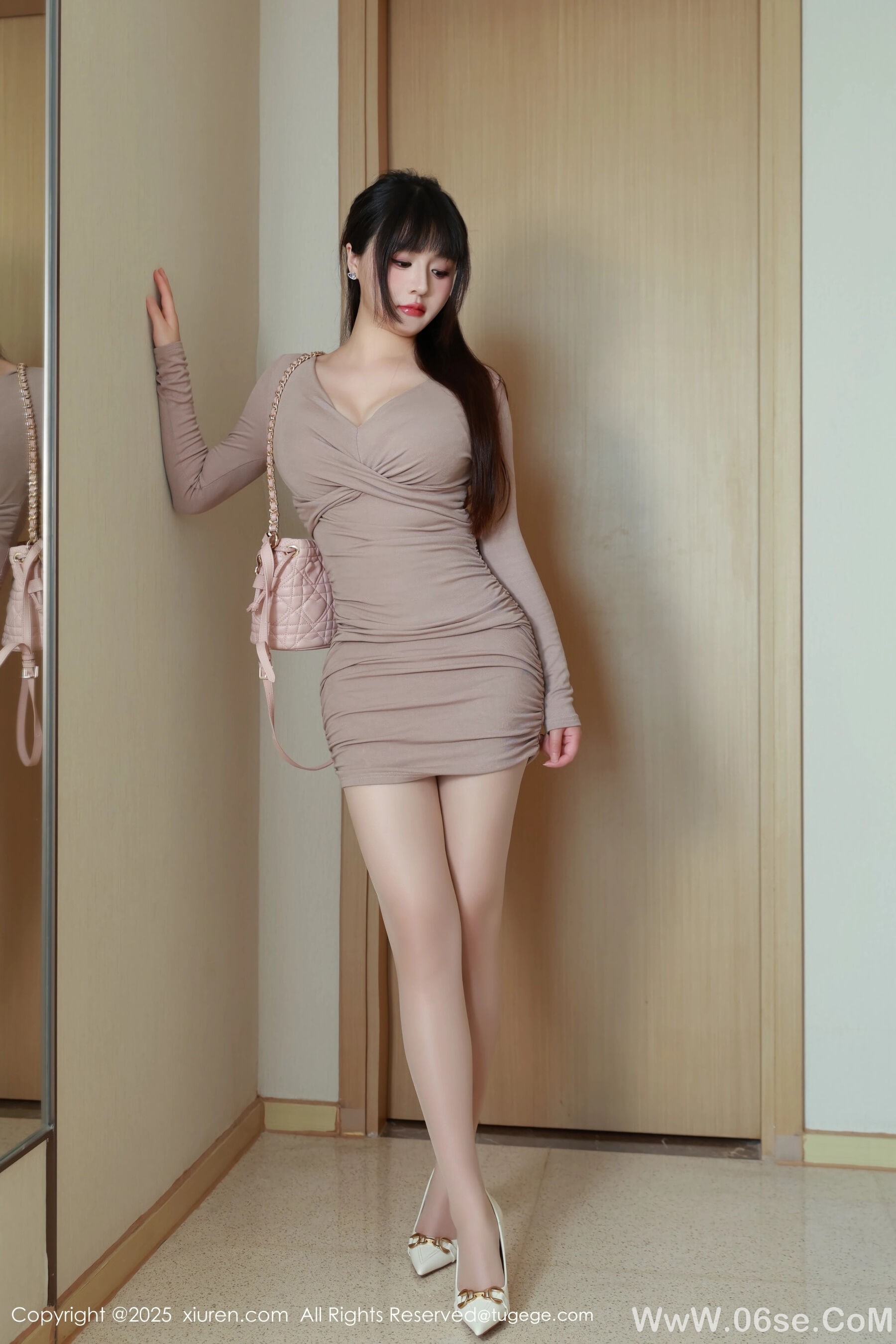 图片[10]-[Xiuren秀人网] 2025.09.02 NO.10718 南汐RuRu[87P]-六色网