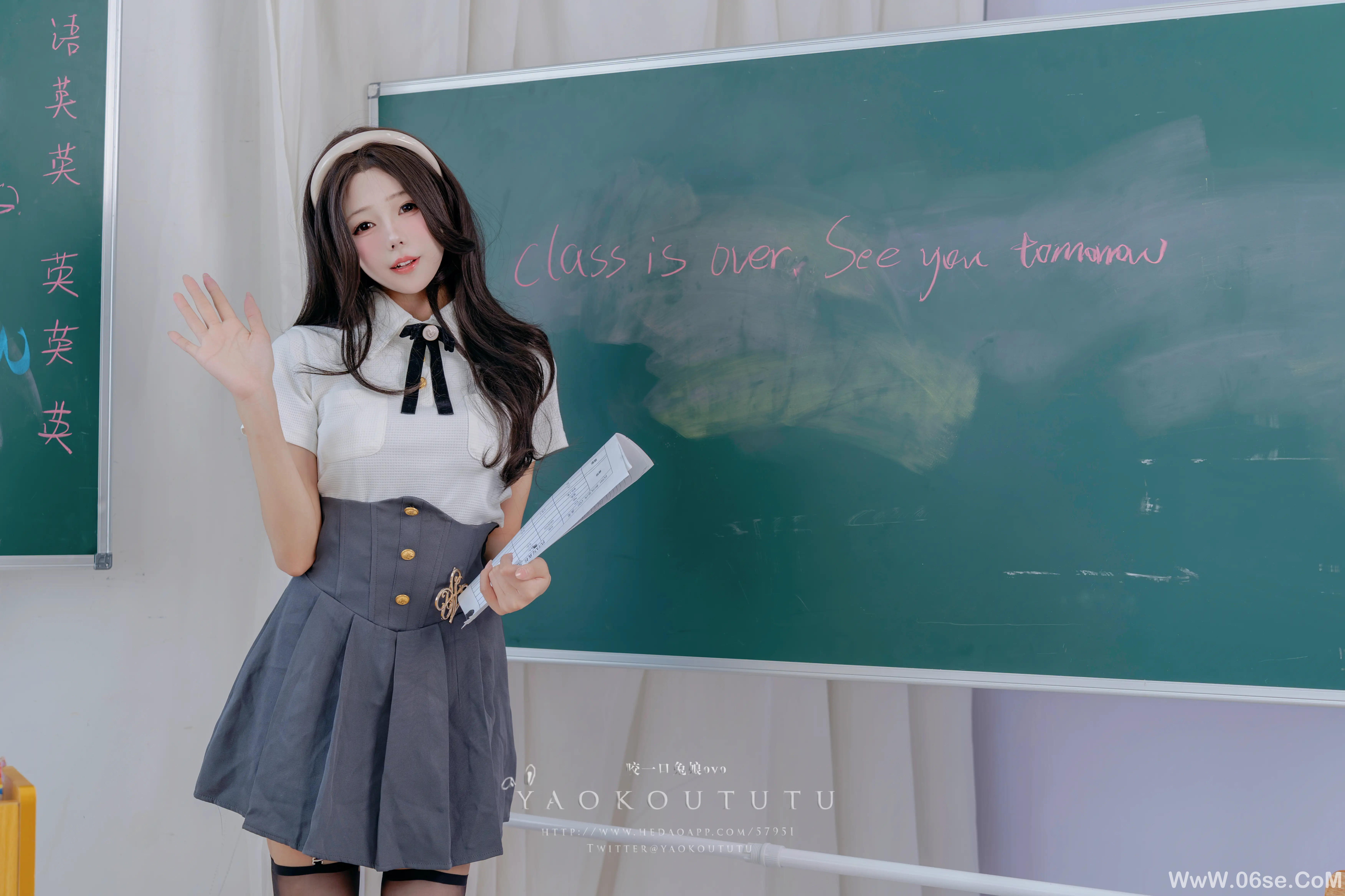 图片[18]-咬一口兔娘_十月订阅『实习老师的欢迎仪式』-六色网
