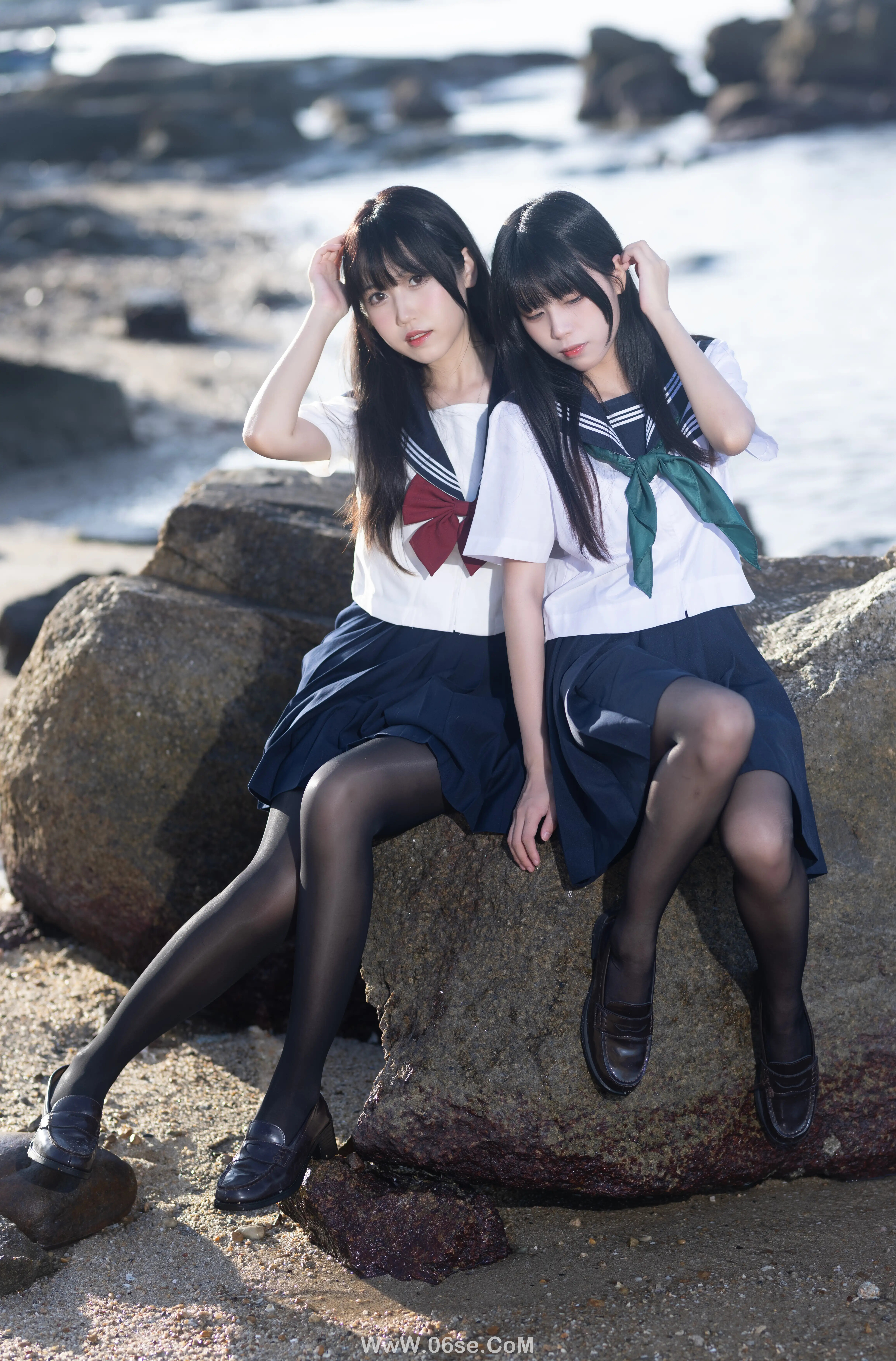图片[2]-不呆猫 – 水手服百合黑丝 (&三無人型)-六色网