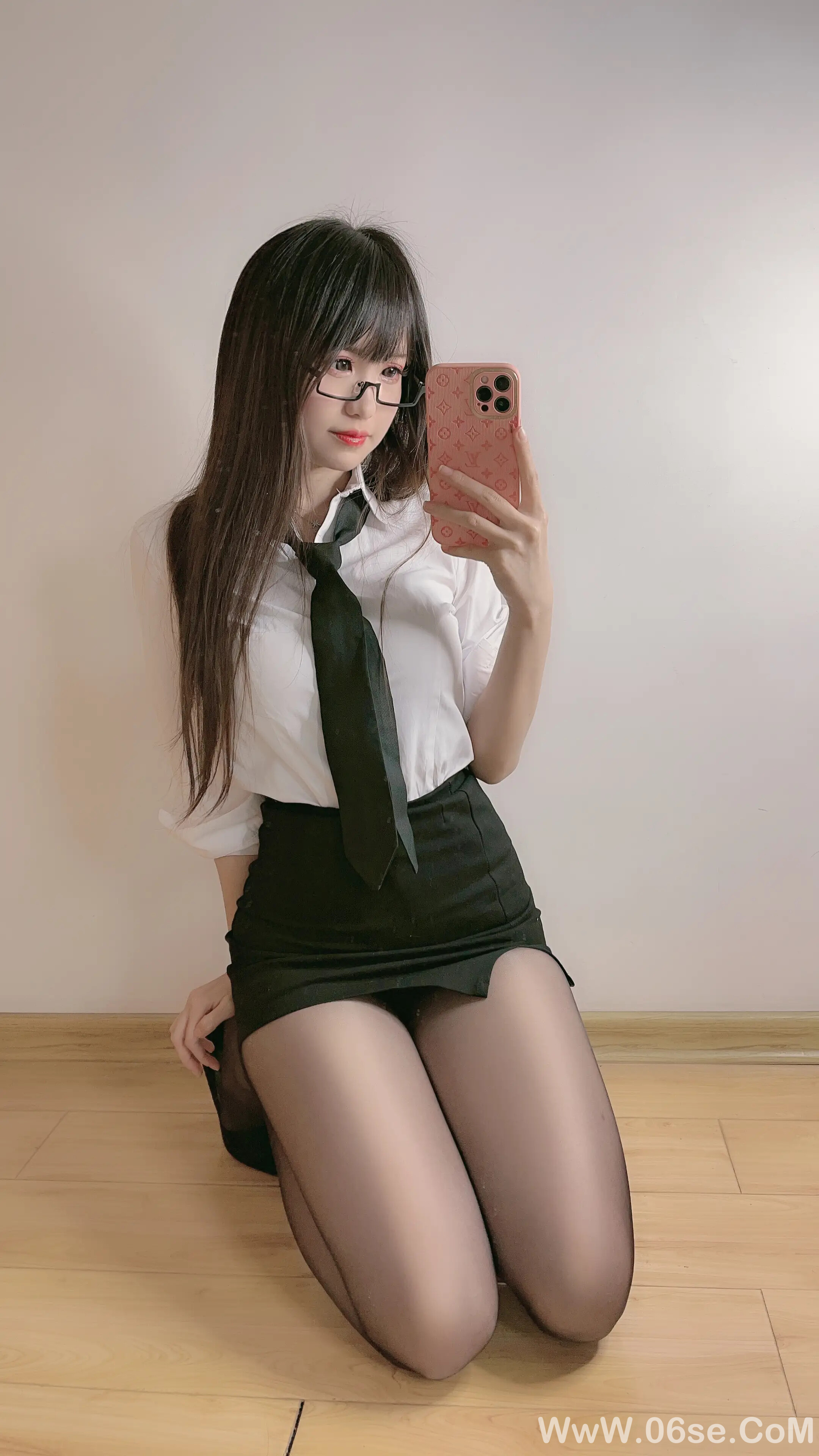 图片[127]-miko酱ww 自拍系列mikoの黑丝02-六色网
