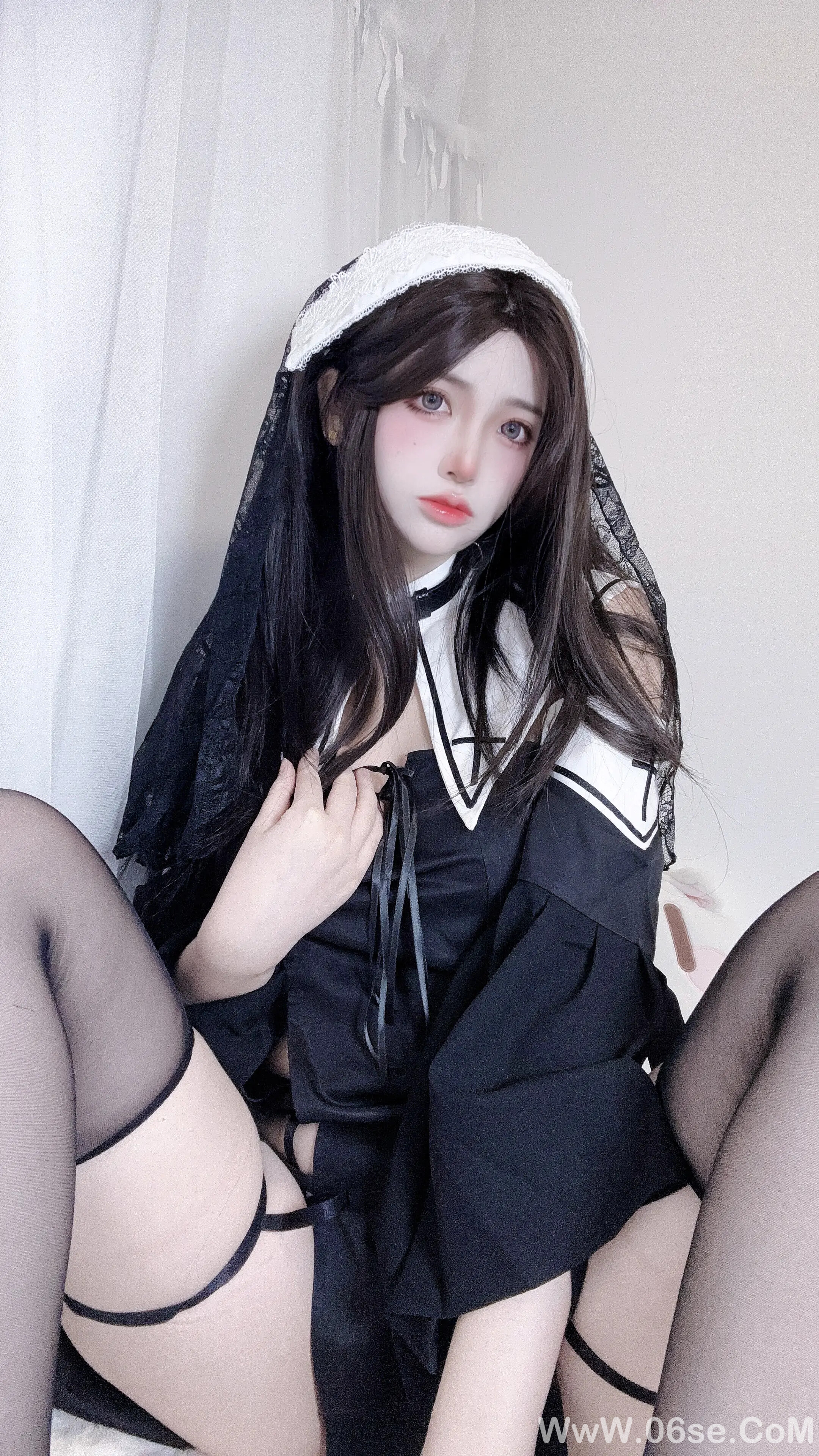图片[5]-疯猫ss 修女自拍-六色网