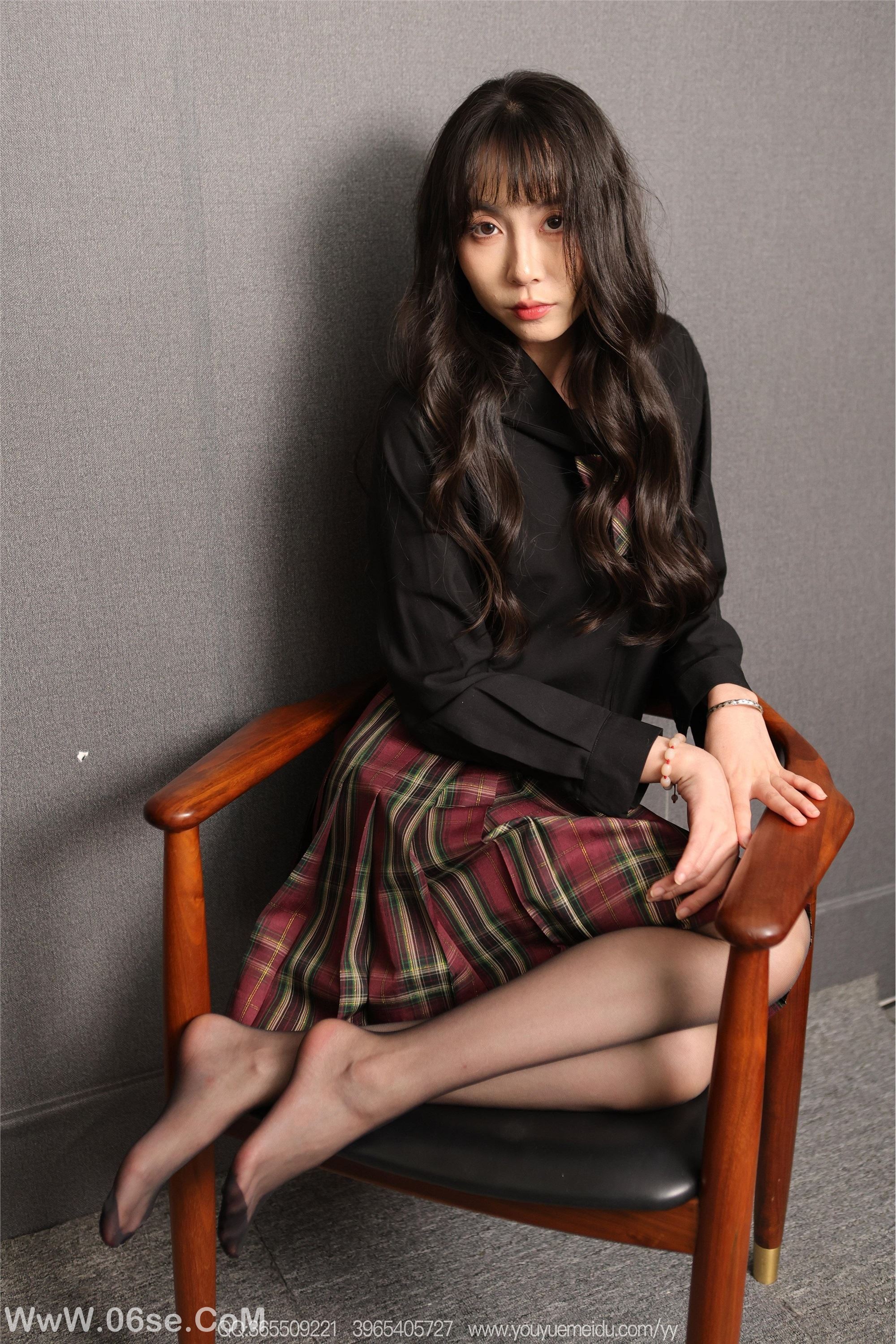 图片[35]-IESS异思趣向 2025.11.06 丝享家 2203 团团黑丝JK[90P]-六色网
