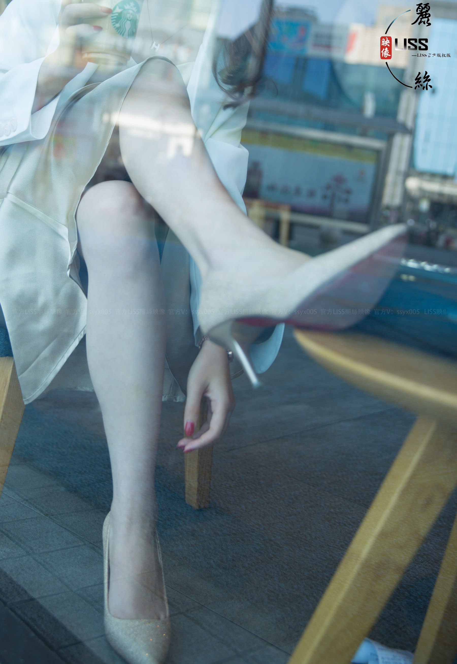 图片[11]-GIRLISS丽丝映像甄选 – 下班归家便行贴 [26P]-六色网
