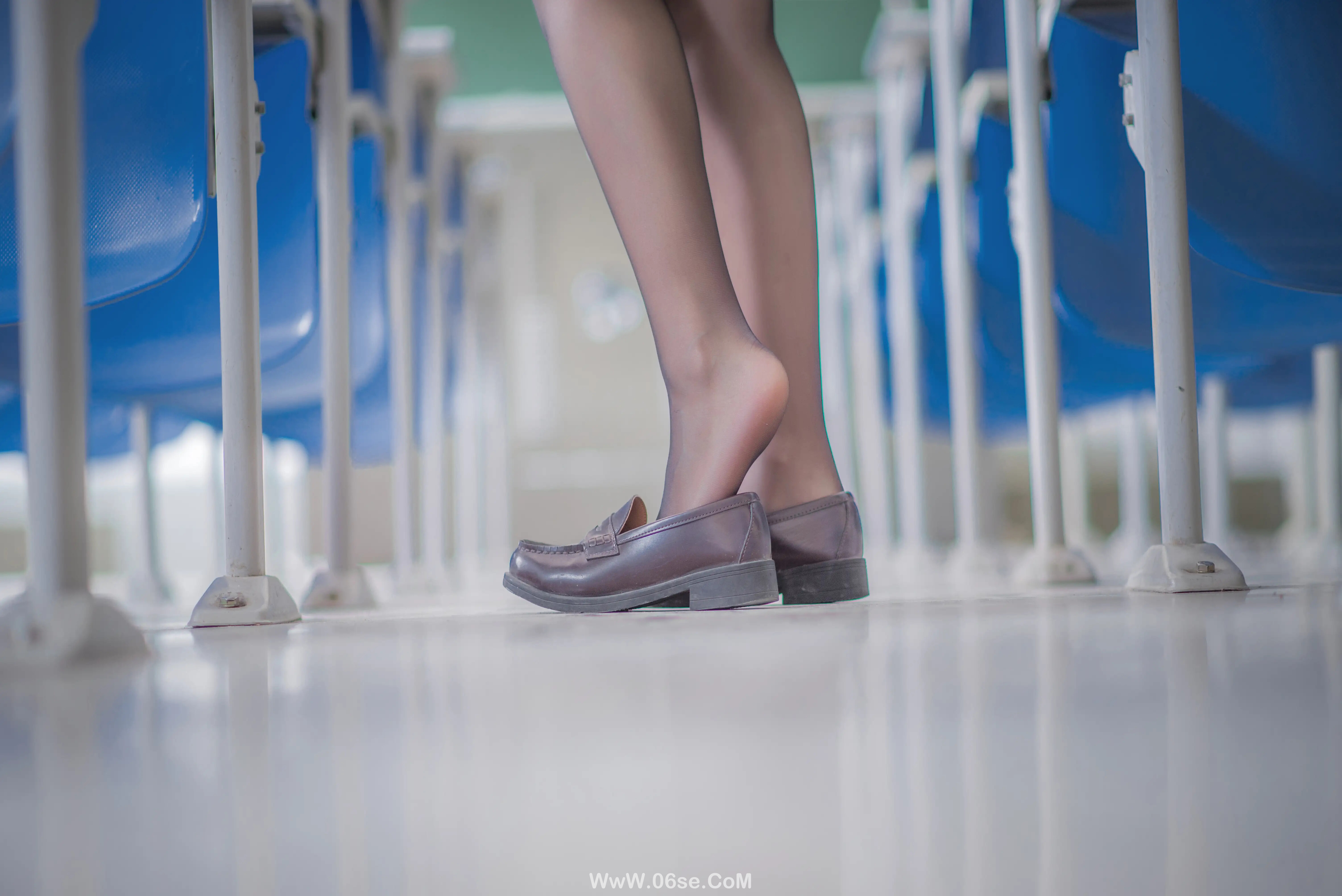 图片[8]-白金Saki – 制服黑丝-六色网