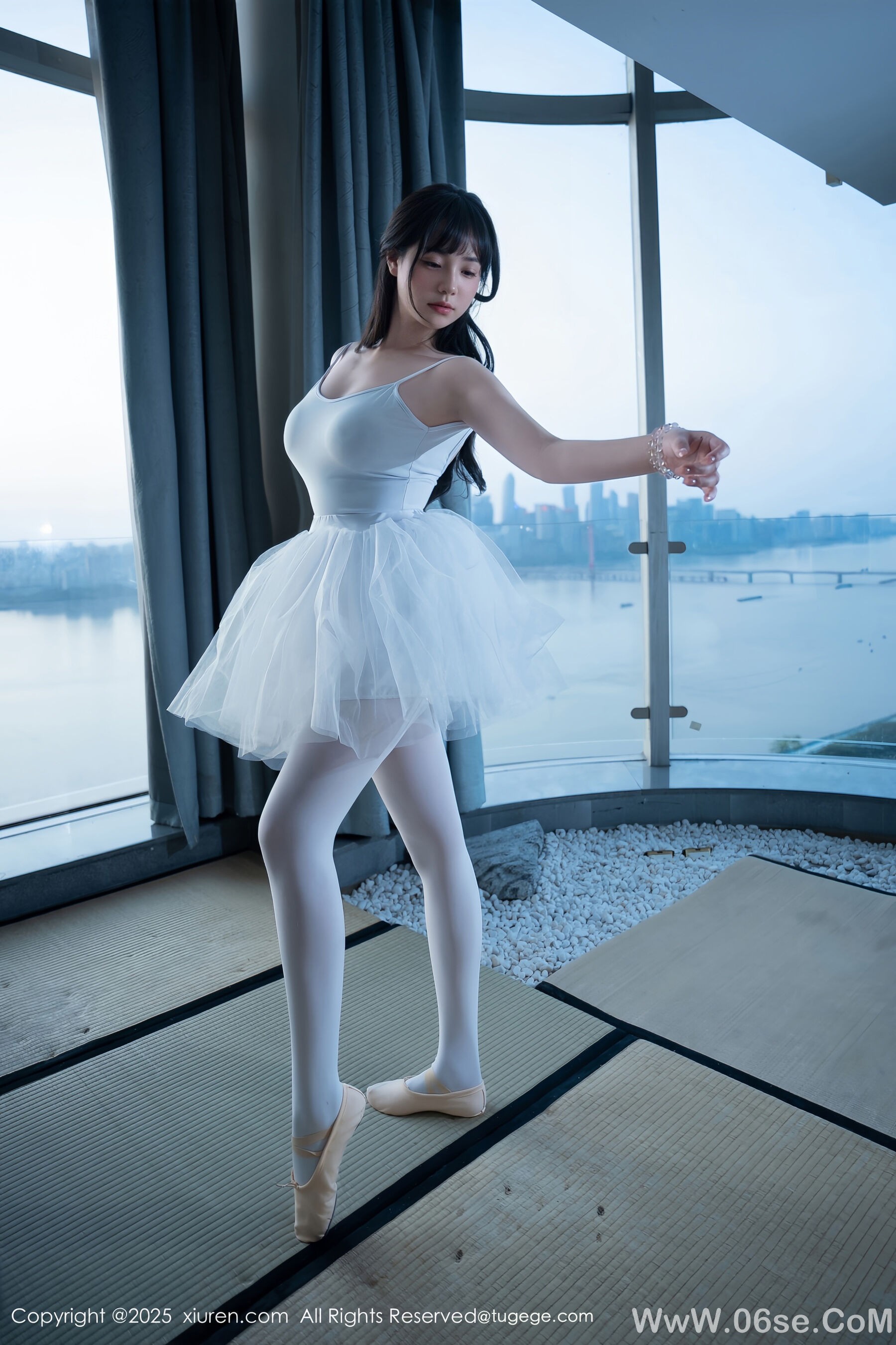 图片[28]-[Xiuren秀人网] 2025.07.23 NO.10575 揉揉肉肉 软情[79P]-六色网