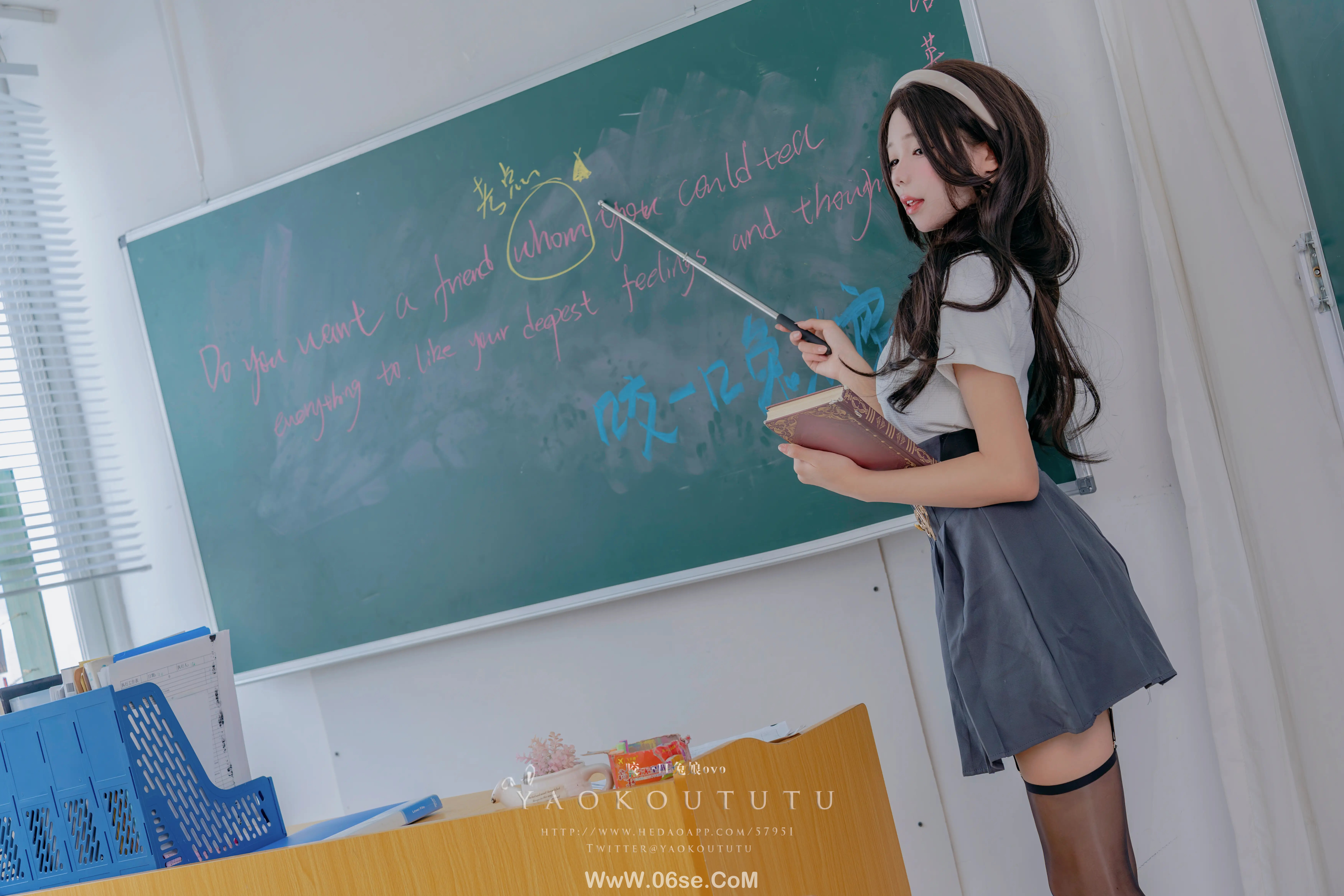 图片[8]-咬一口兔娘_十月订阅『实习老师的欢迎仪式』-六色网