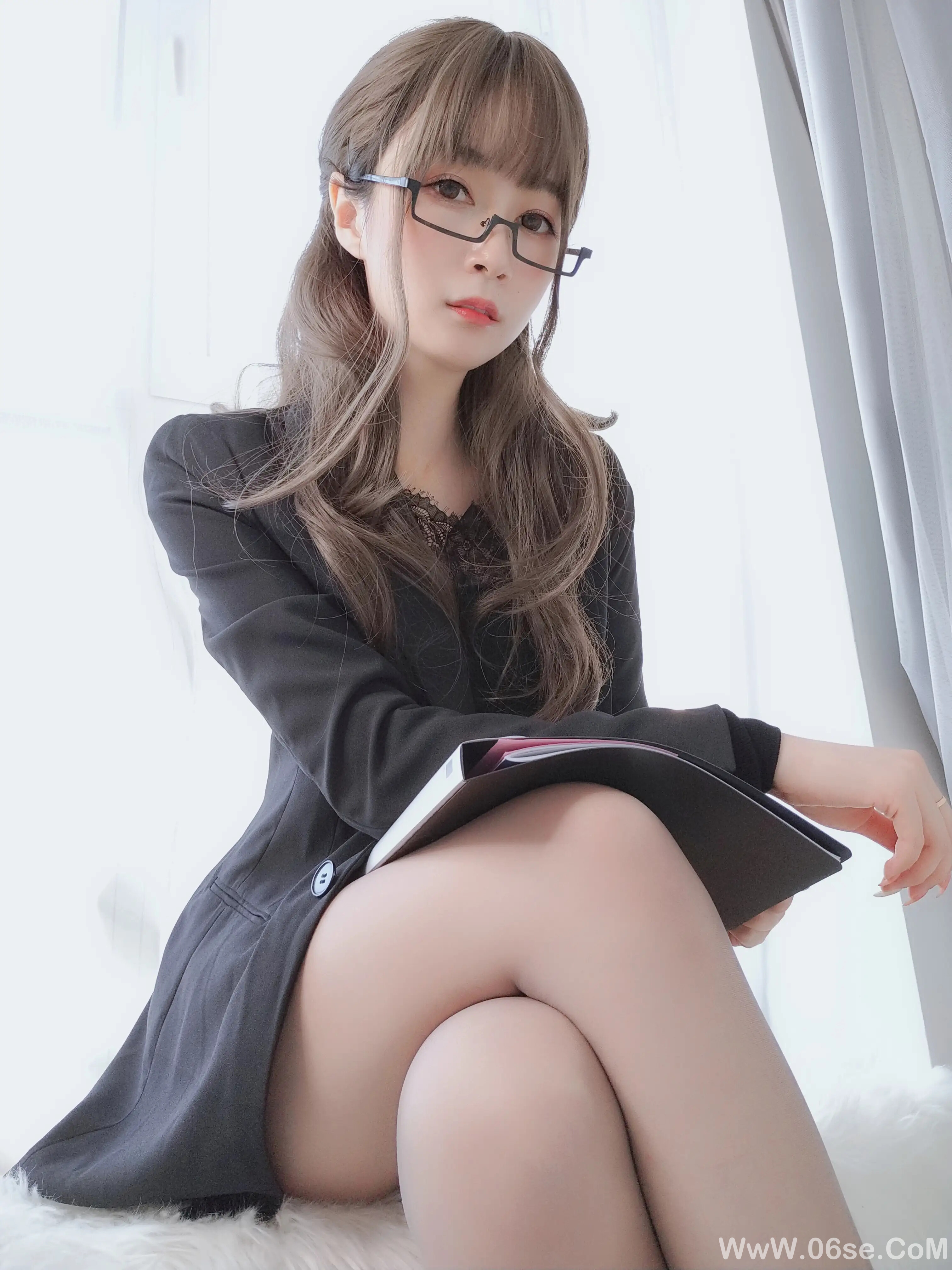 图片[3]-白银81 – 黑西服-六色网