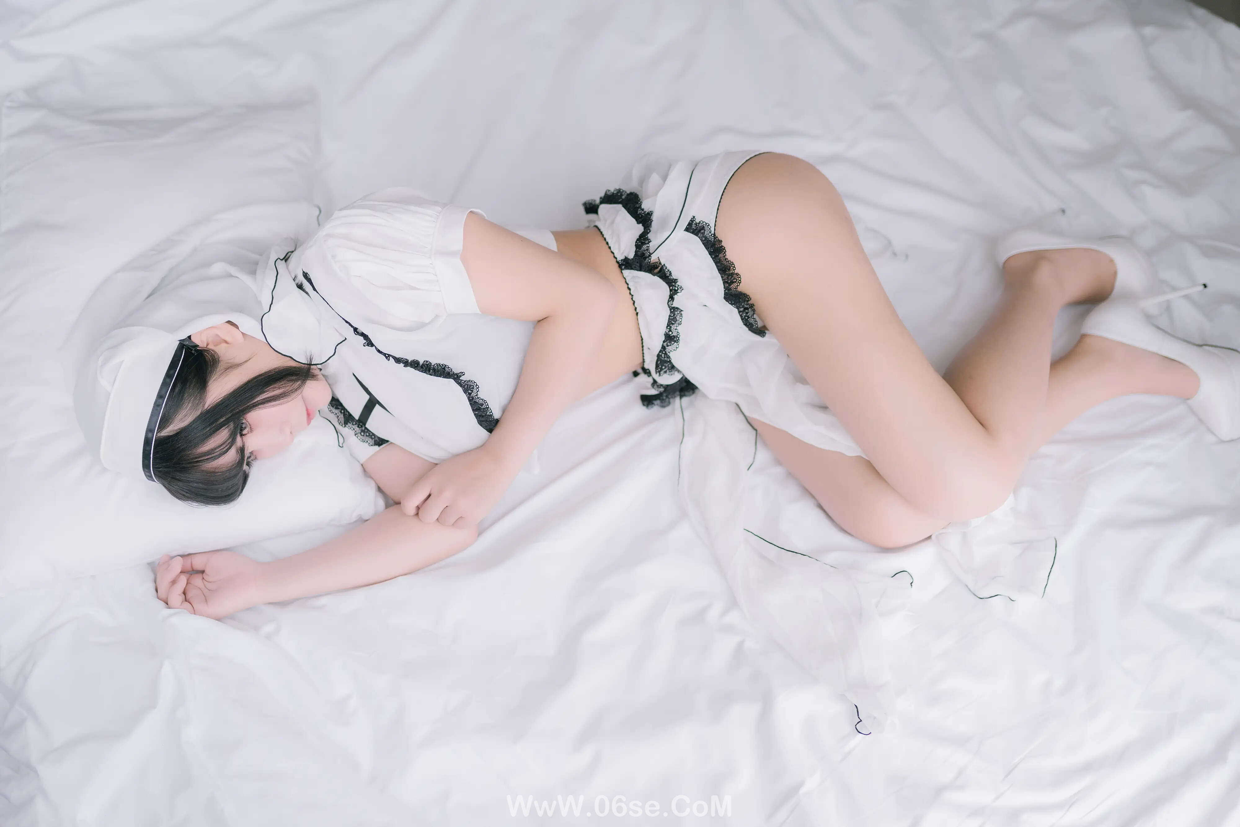 图片[7]-抱走莫子 – 纯白修女-六色网