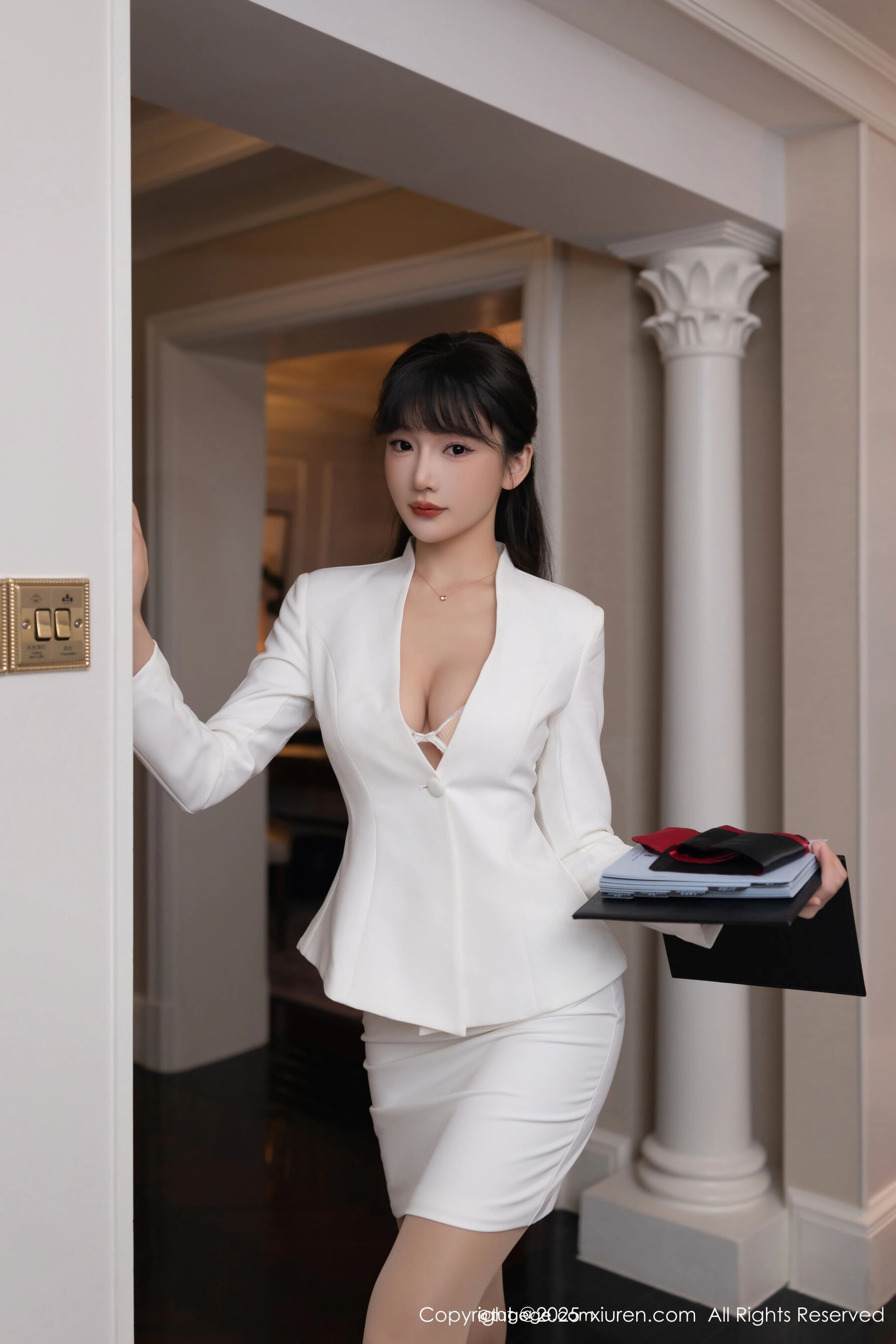 图片[5]-秀人网 – NO.11042 – 陆萱萱 [81P]-六色网