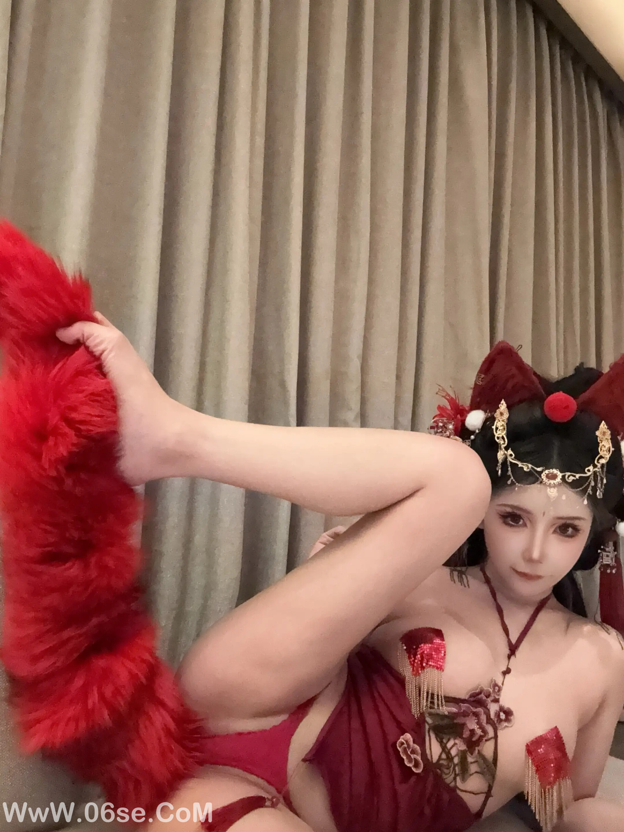 图片[117]-抱走莫子 – 红色小尾巴-六色网