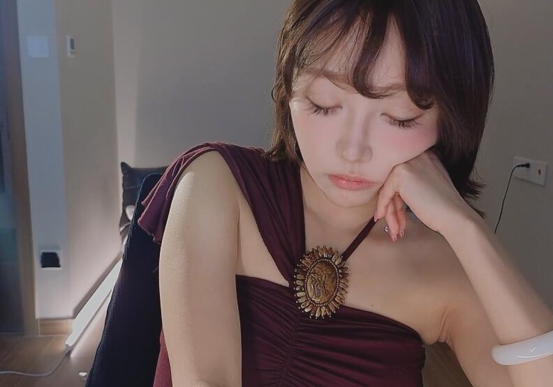 【在线播放】酥酥学姐 11月会员