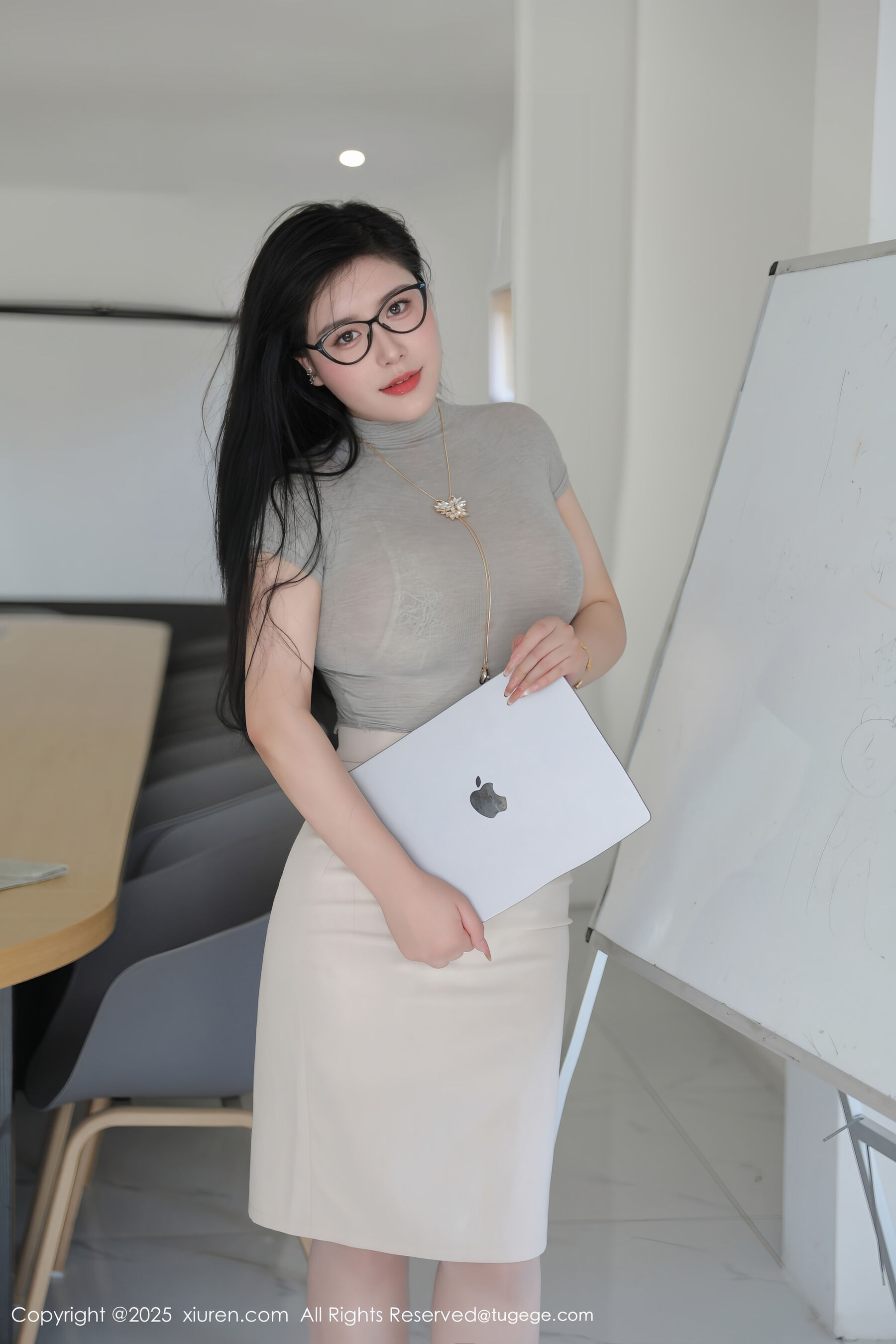 图片[2]-[Xiuren秀人网] 2025.07.01 NO.10488 王婉悠Queen[81P]-六色网