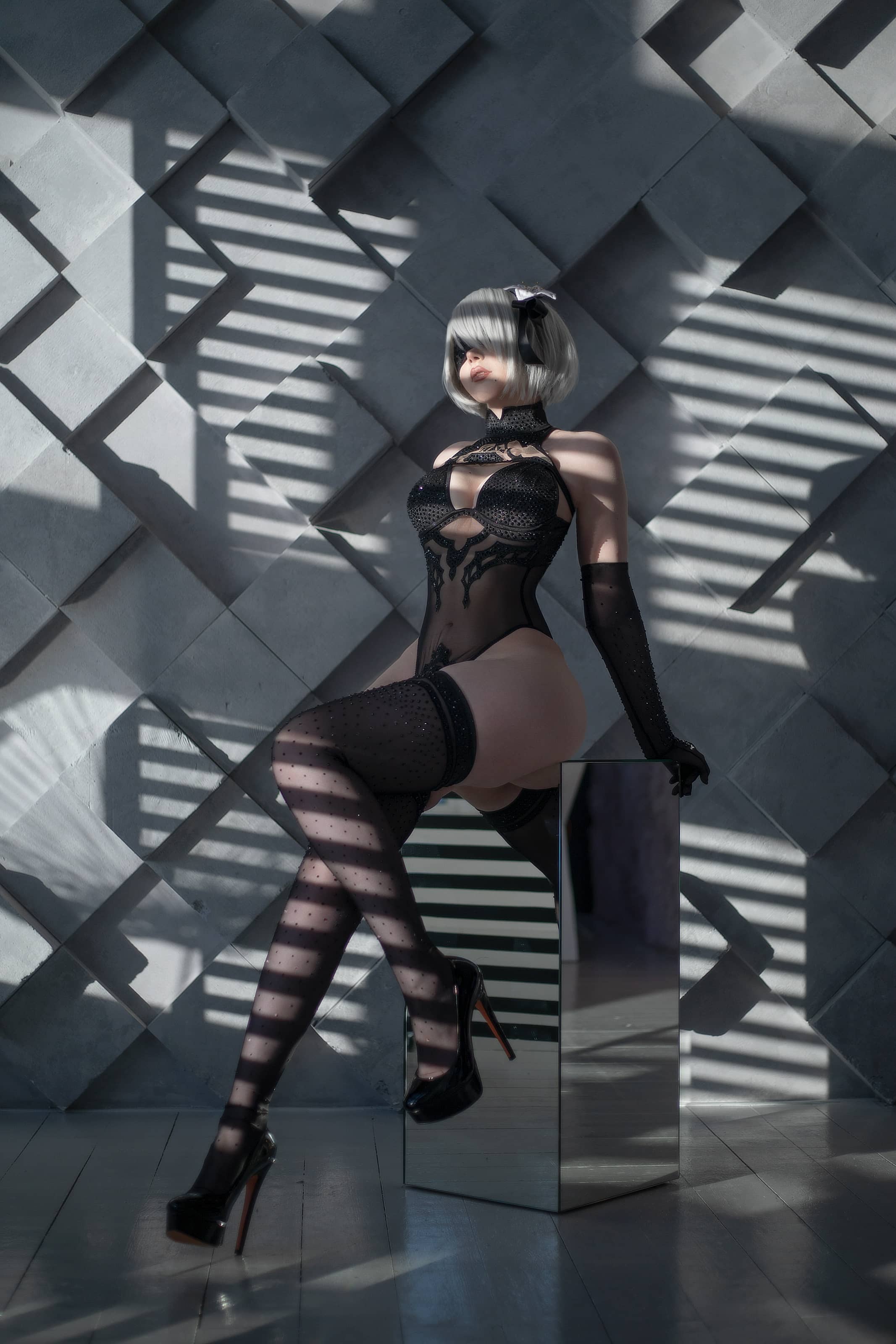 – Cosplay 2B [16P]