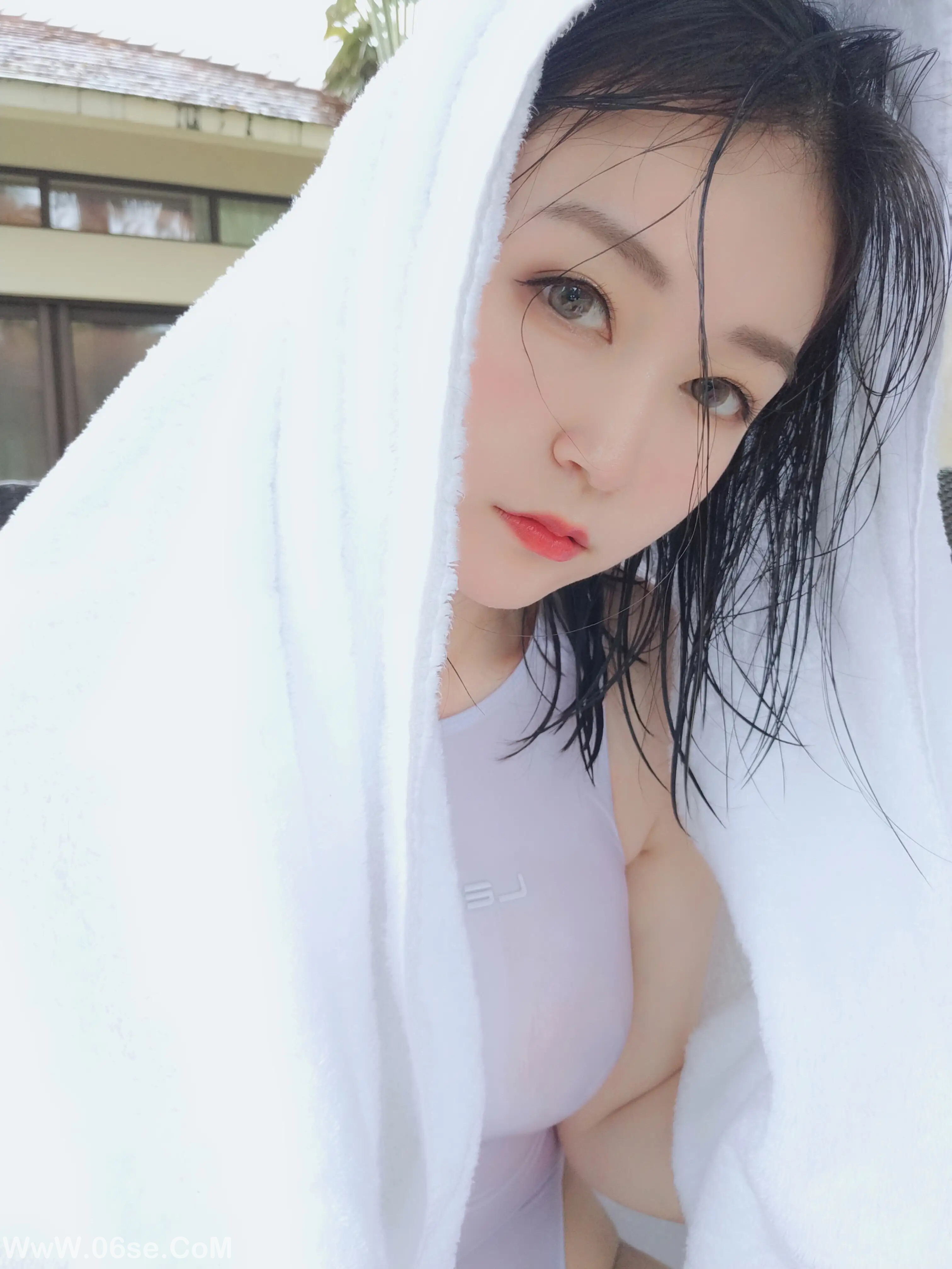 图片[53]-白银81 – 白色竞泳-六色网