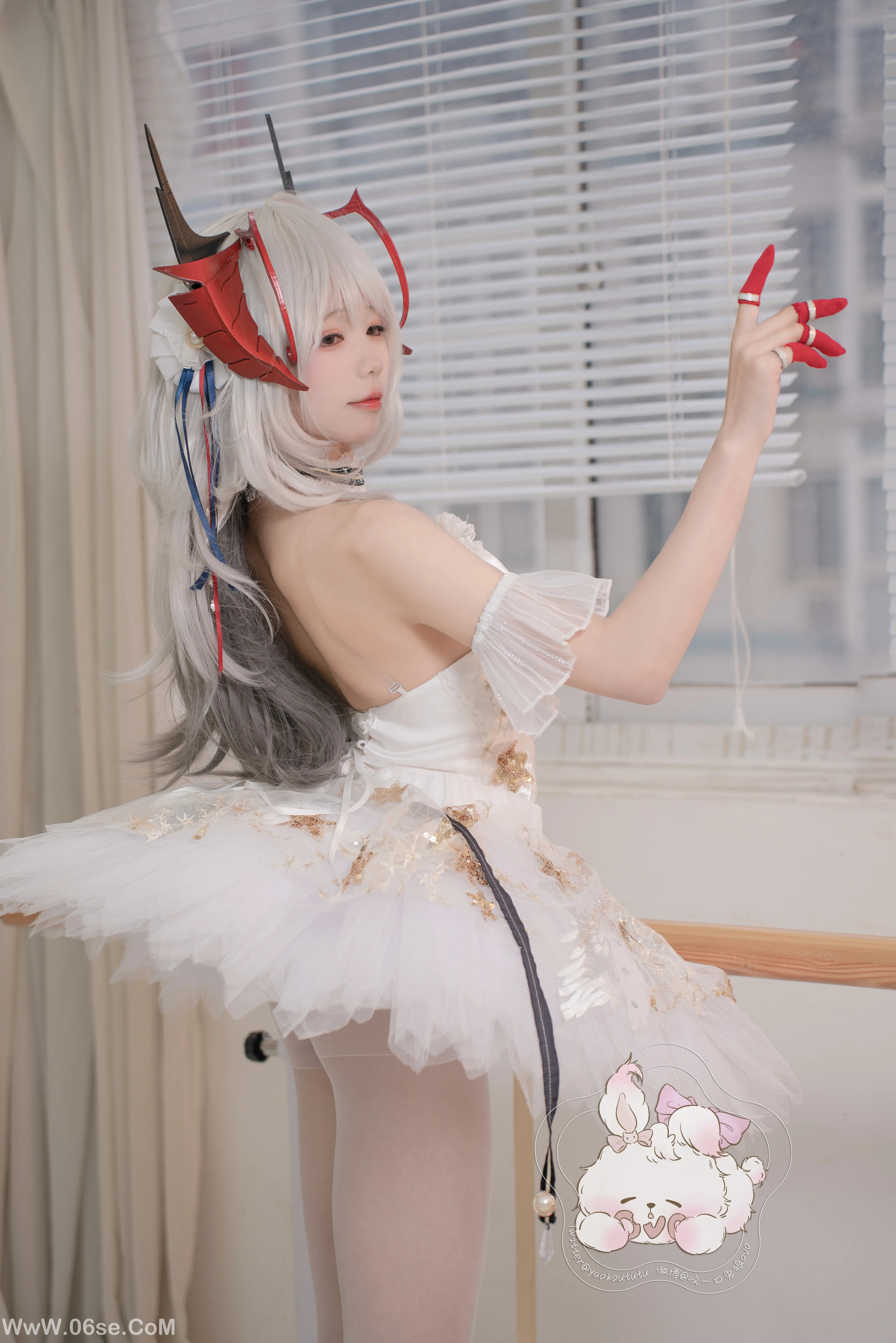 咬一口兔娘_四月订阅『w天鹅之舞』-六色网