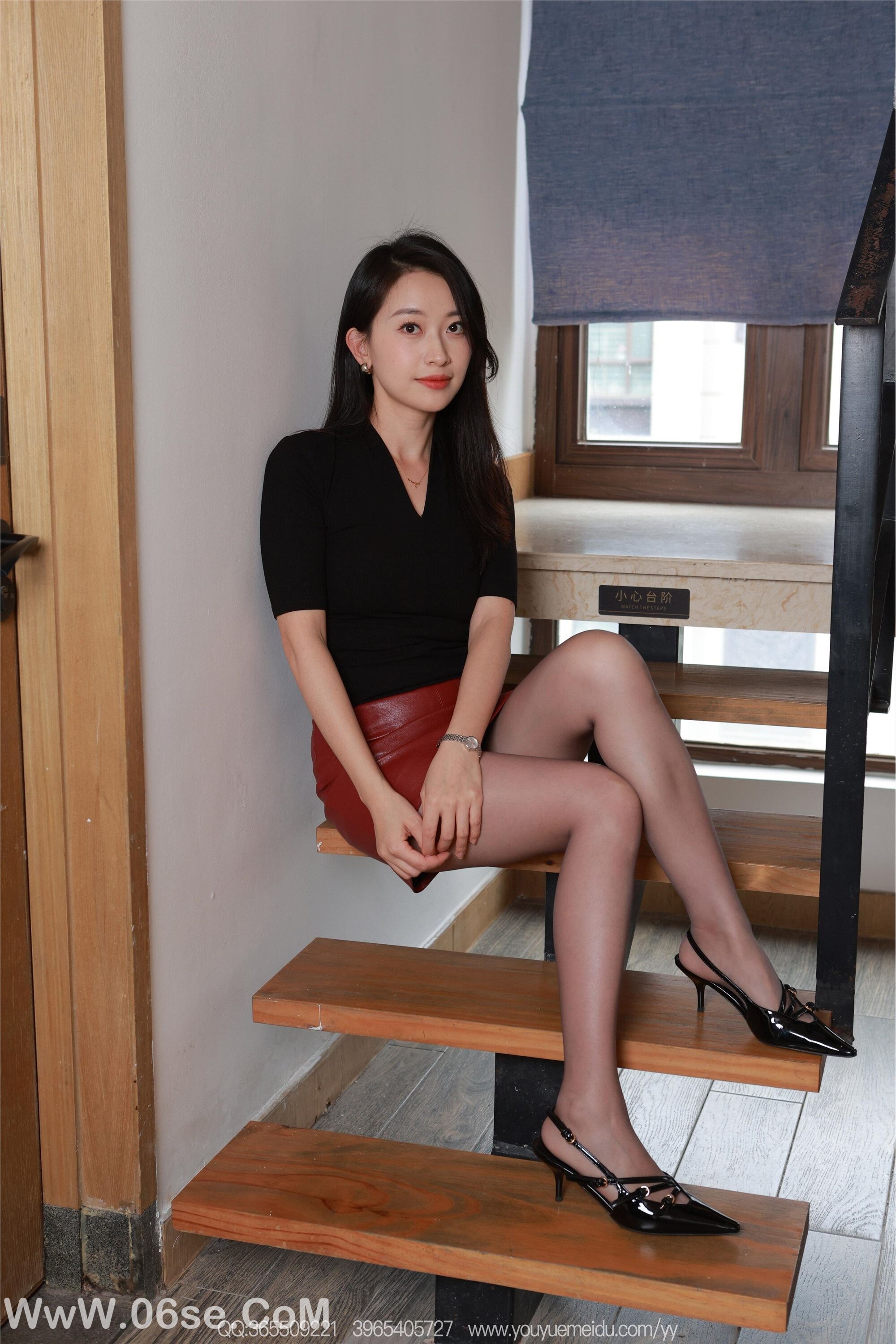 图片[11]-IESS异思趣向 2025.11.12 丝享家 2208 小婕《红色小皮裙》-六色网