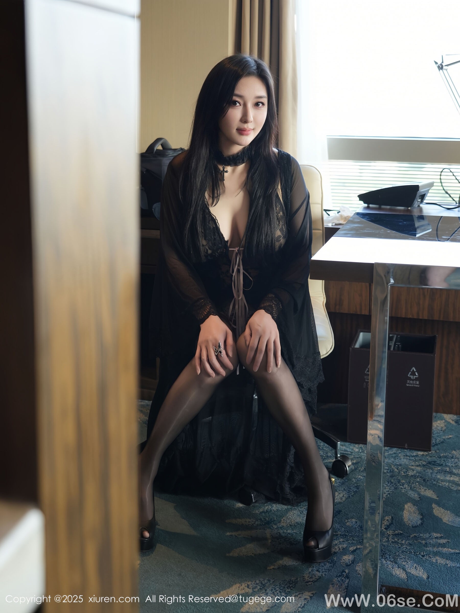 图片[38]-[Xiuren秀人网] 2025.07.01 NO.10490 苏一诺[81P]-六色网