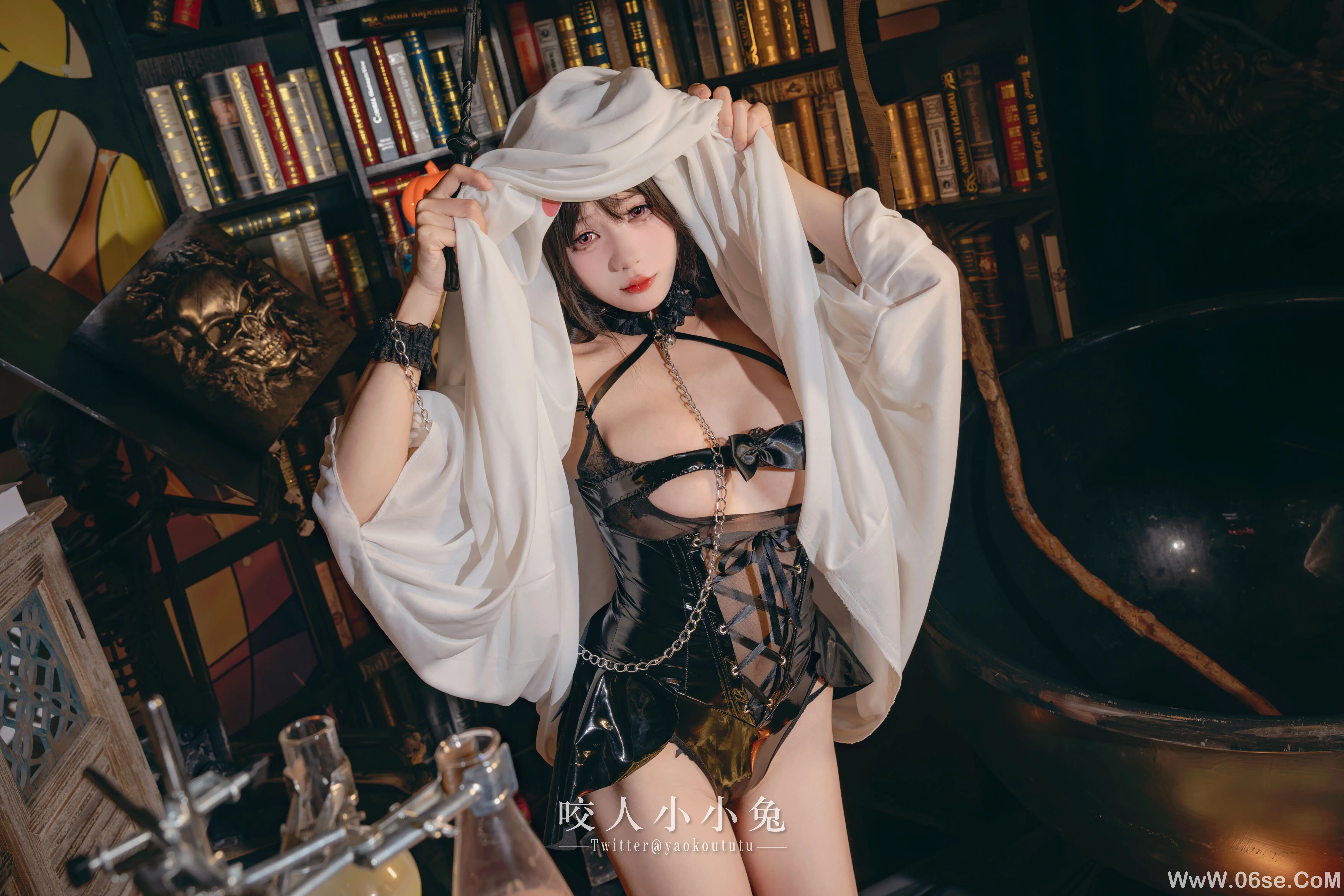 图片[41]-咬一口兔娘 兔兔班车-万圣小恶魔-六色网