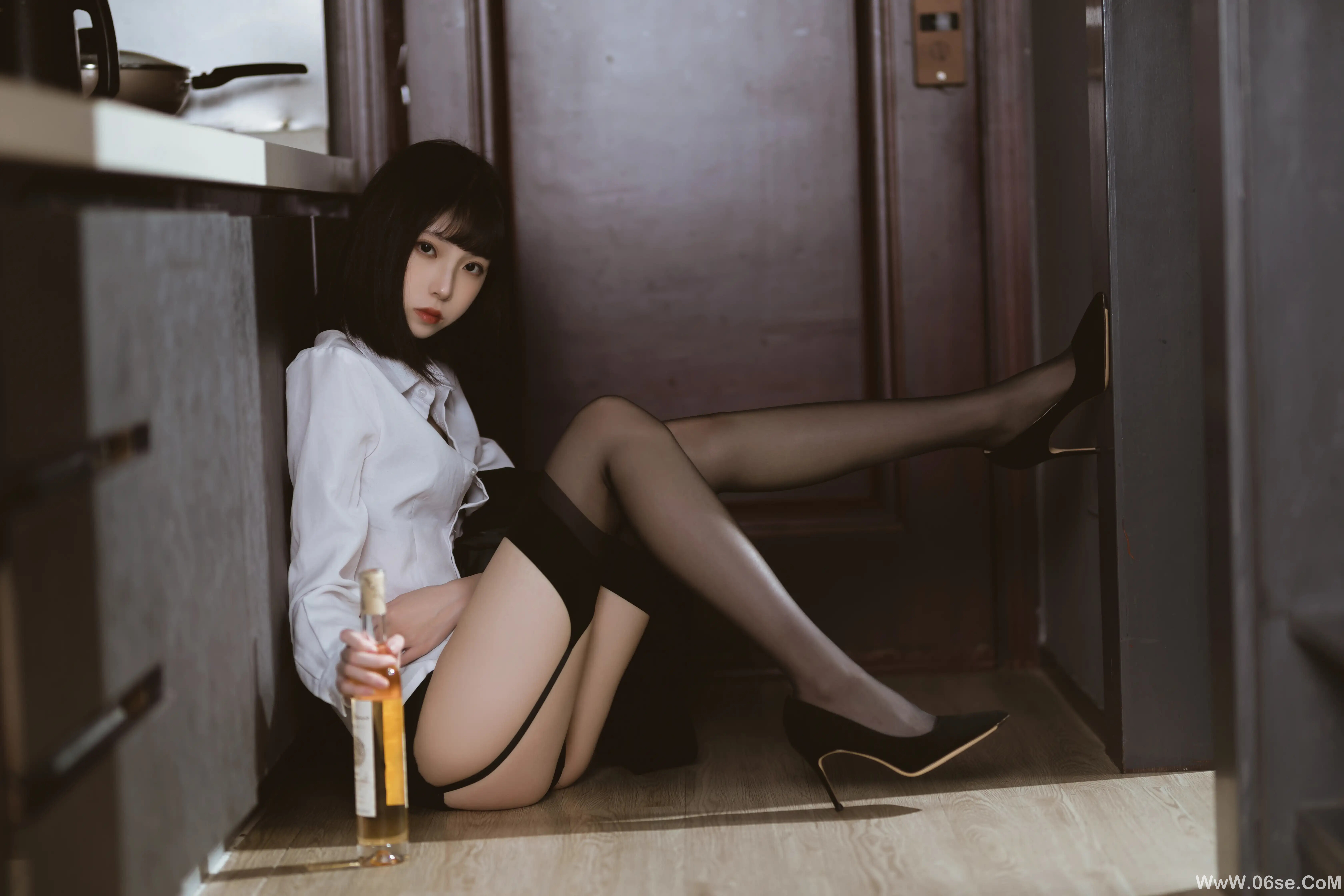 图片[7]-许岚LAN 醉酒OL-六色网