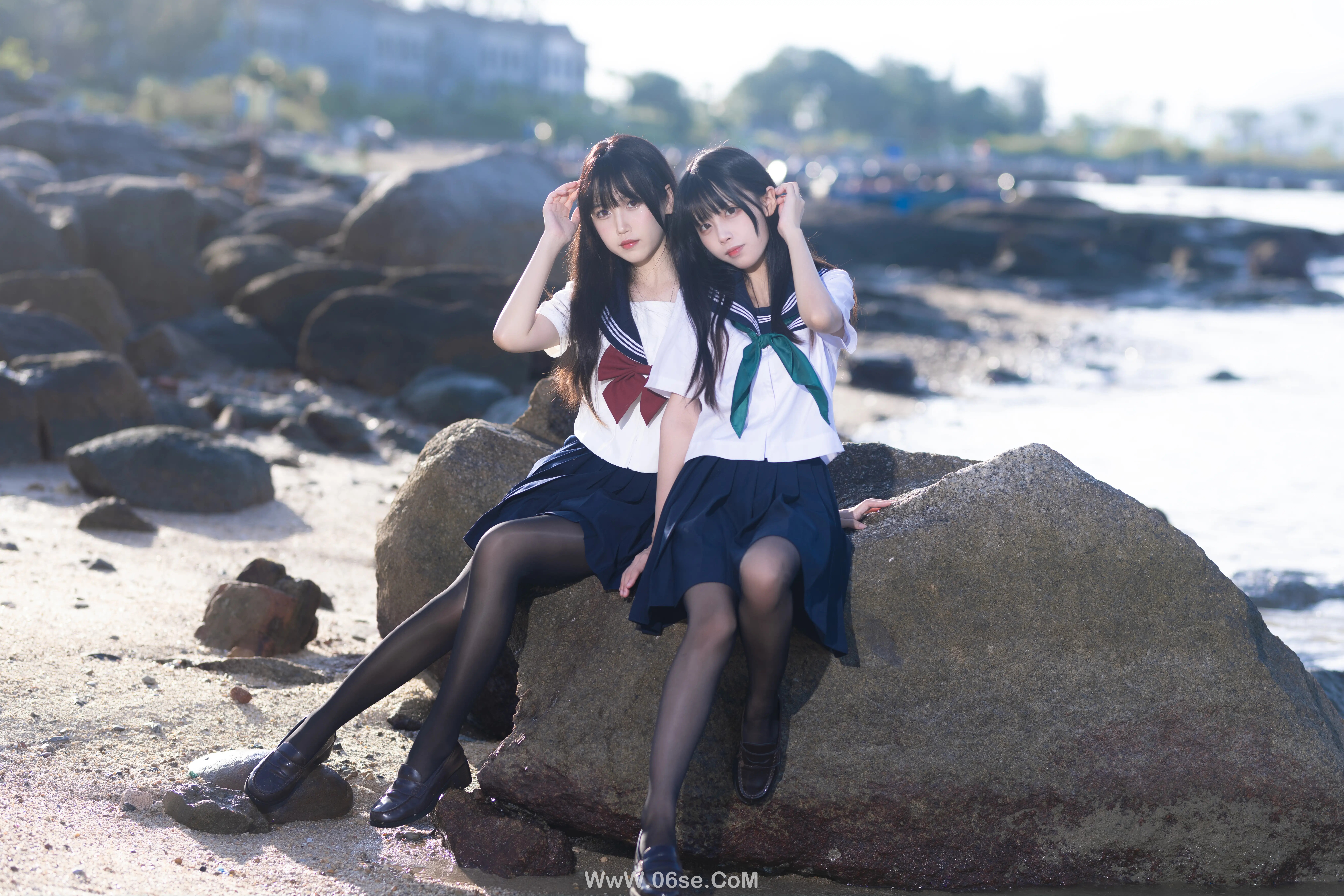 图片[3]-不呆猫 – 水手服百合黑丝 (&三無人型)-六色网