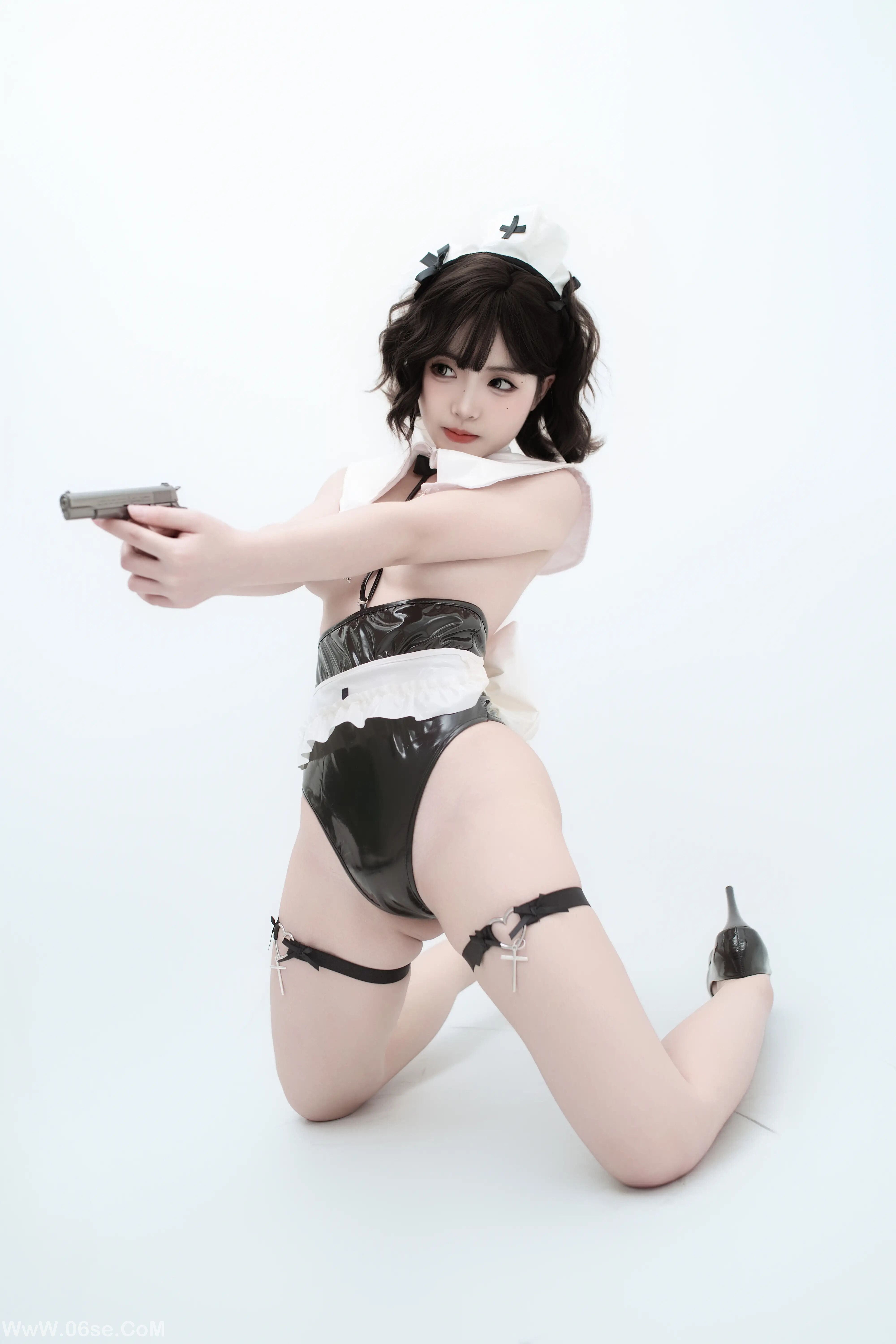 图片[46]-Bangni邦尼 – 武装修女-六色网